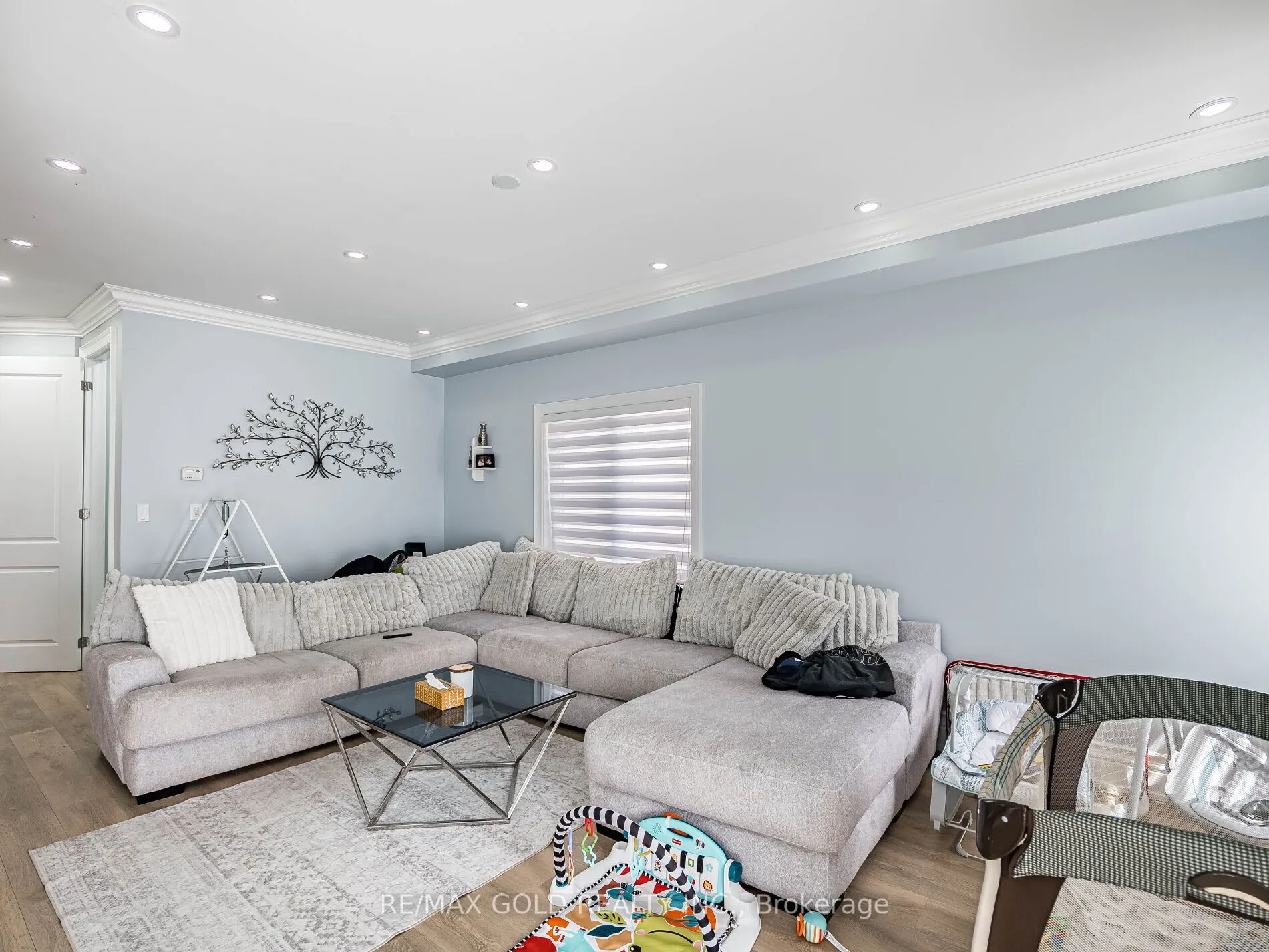 17 Cottonwood Crescent