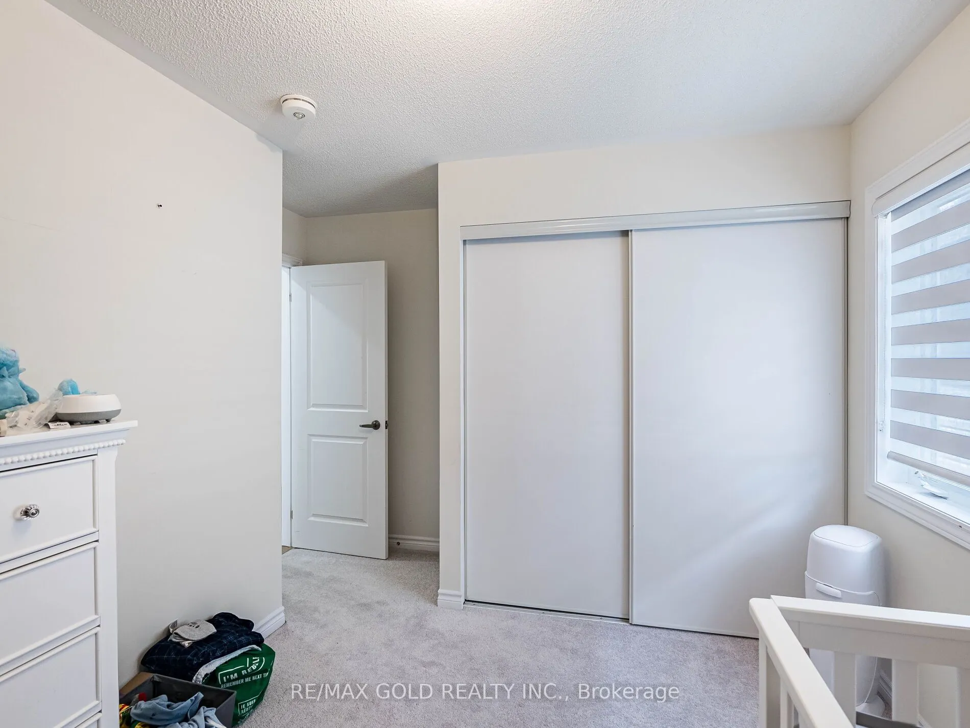 17 Cottonwood Crescent