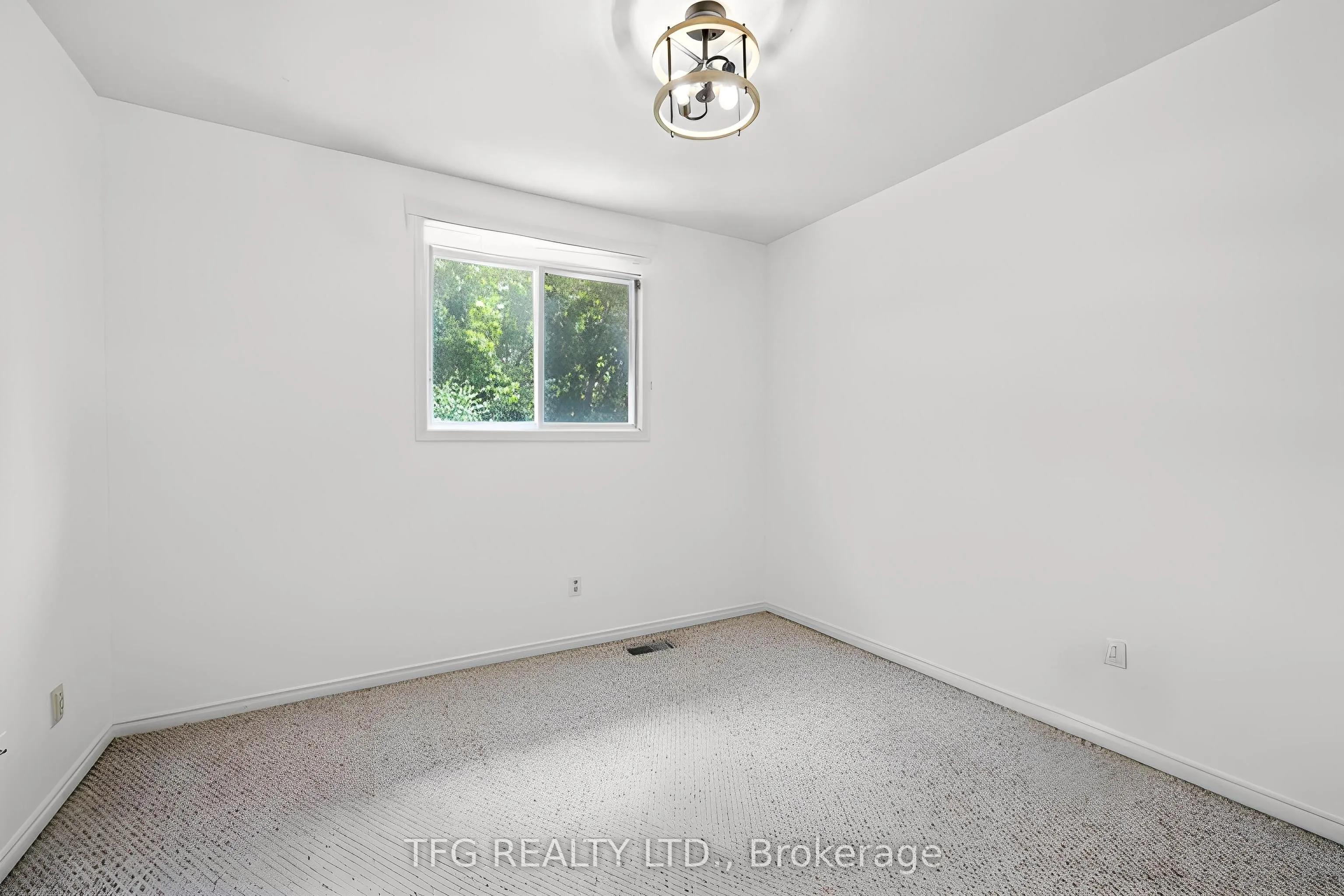 165 Sutherland Crescent