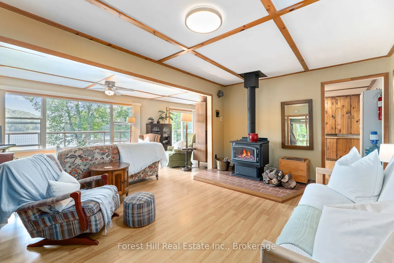 3477 Livingstone Lake Road