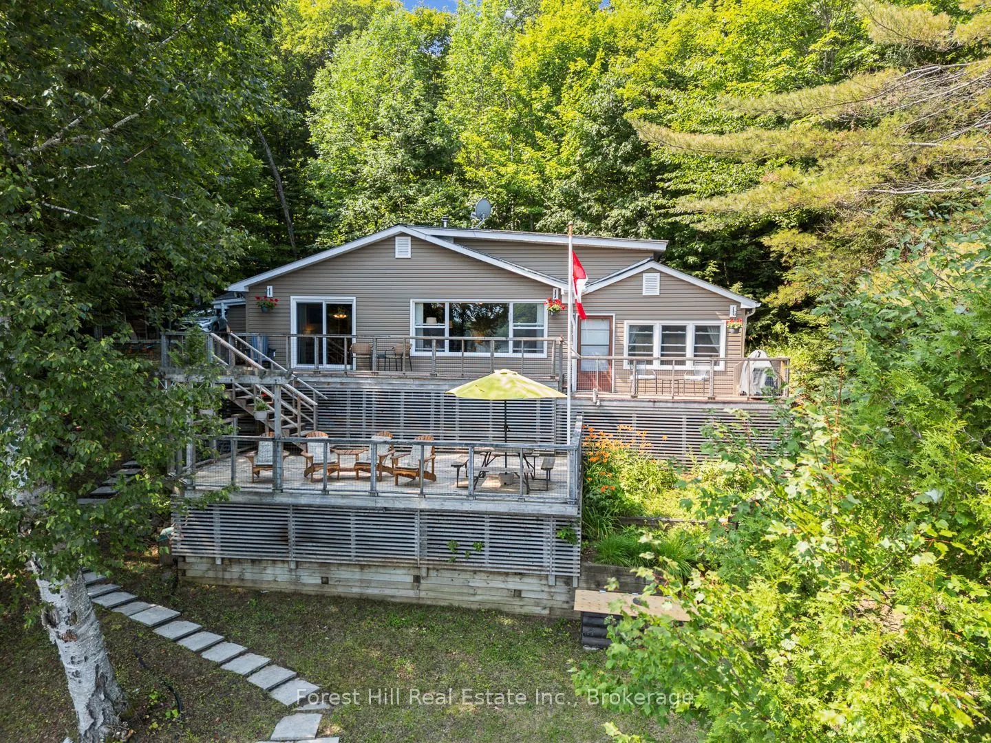 3477 Livingstone Lake Road
