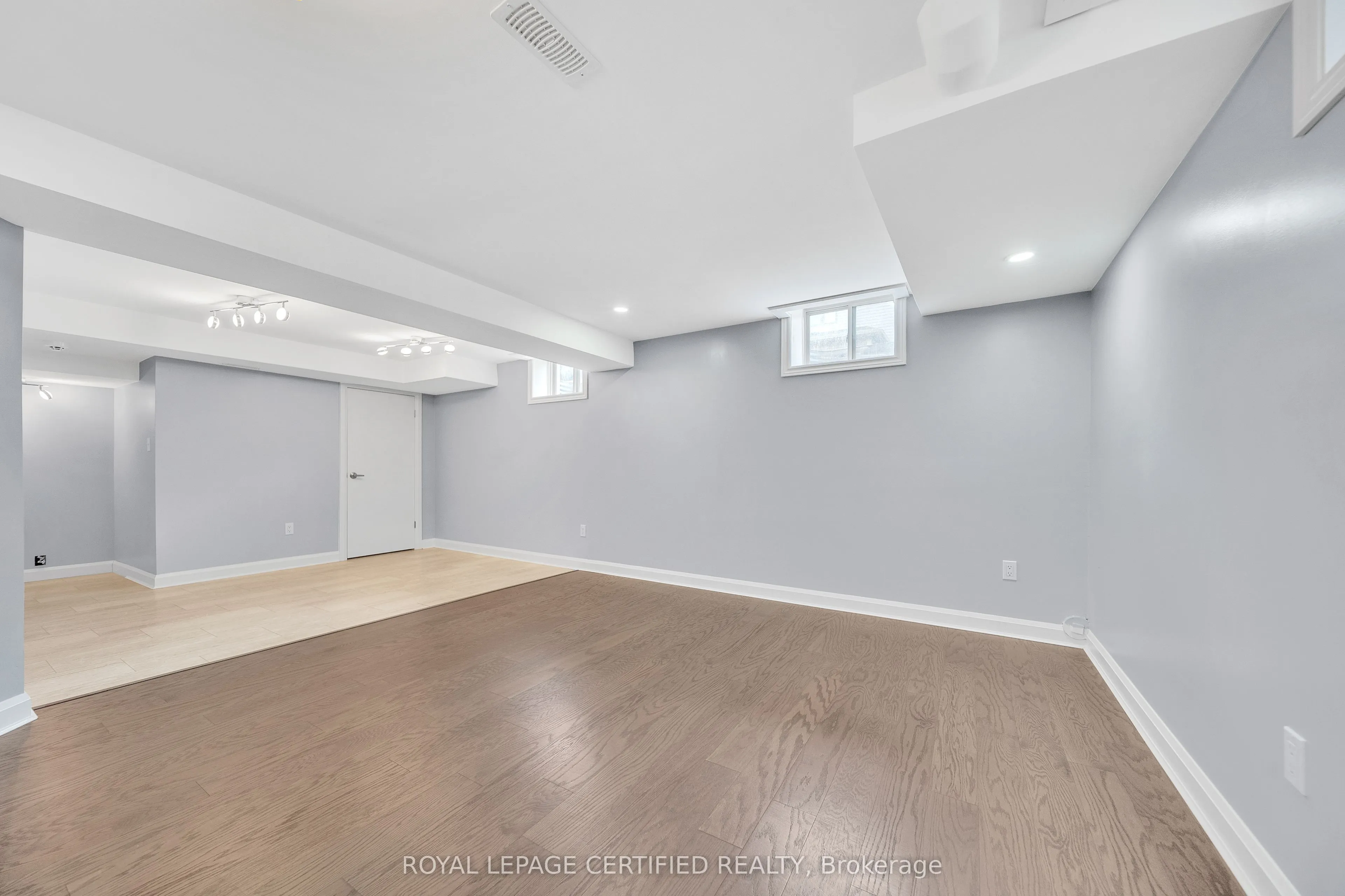 17 Arnold Marshall Boulevard