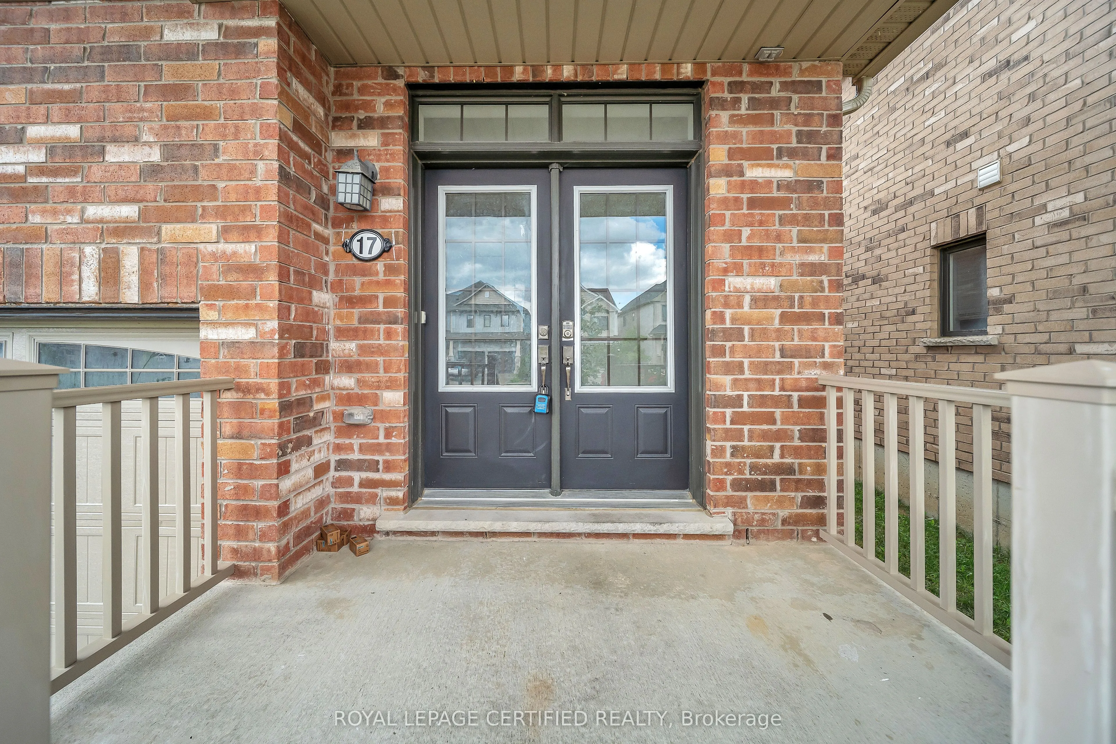 17 Arnold Marshall Boulevard