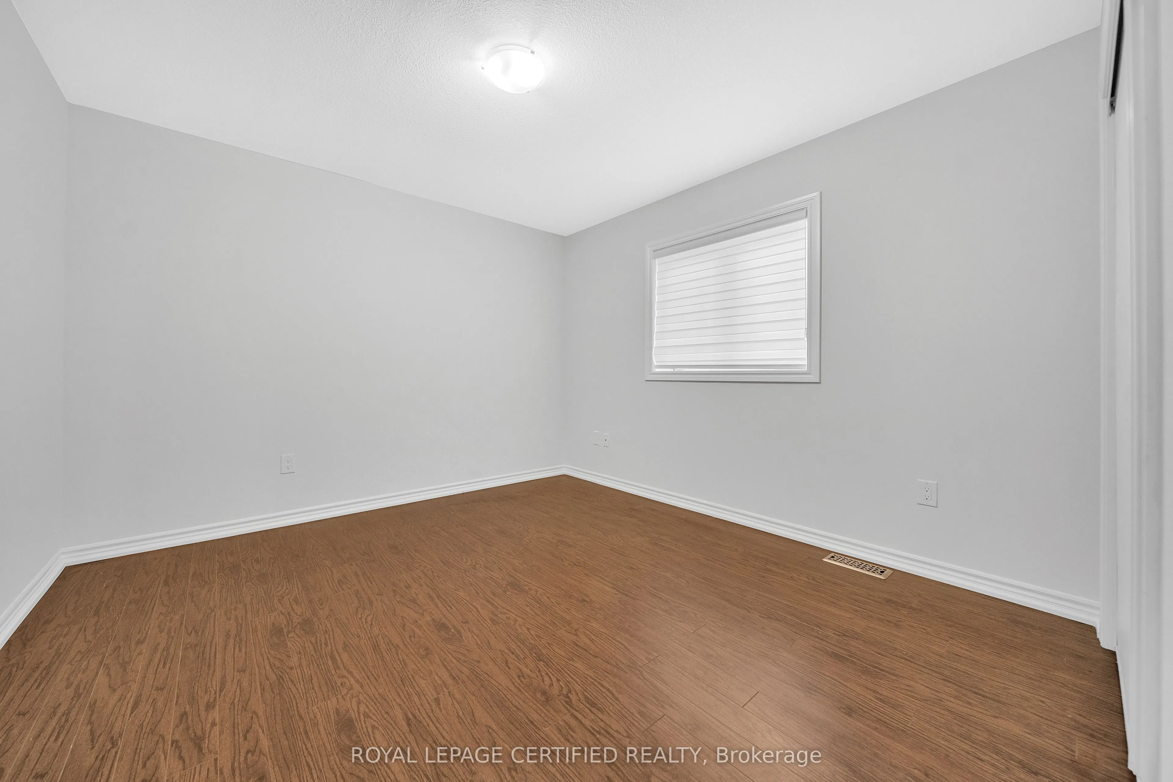 17 Arnold Marshall Boulevard