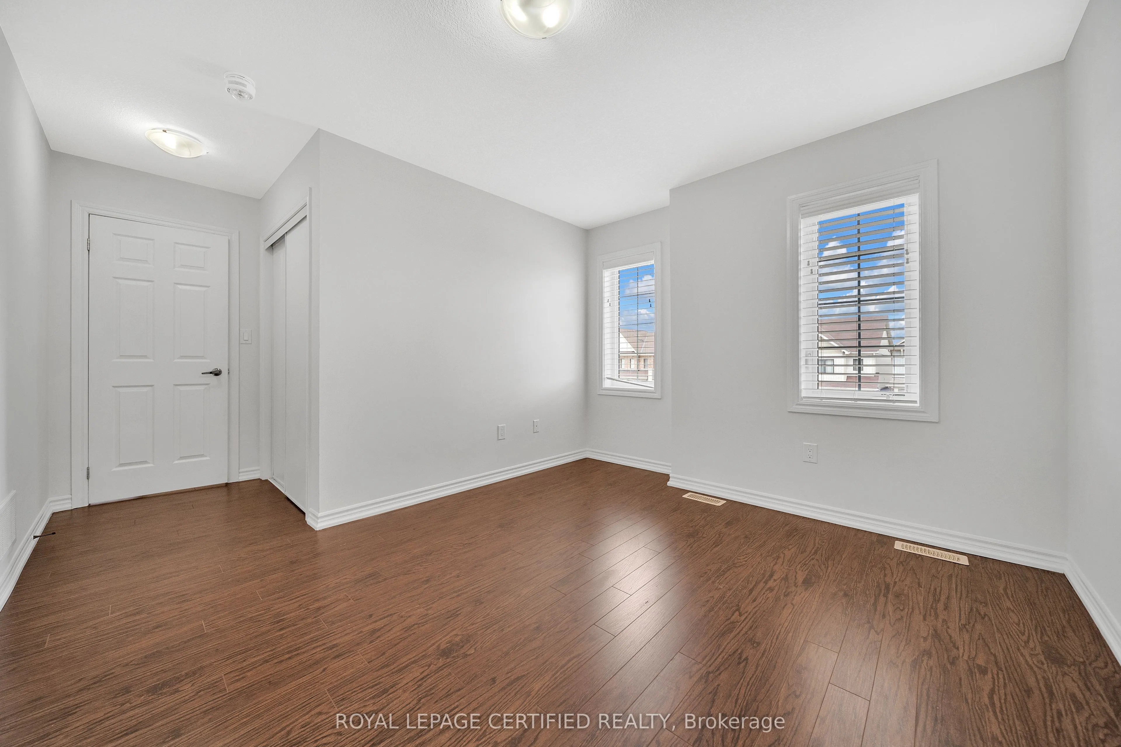 17 Arnold Marshall Boulevard