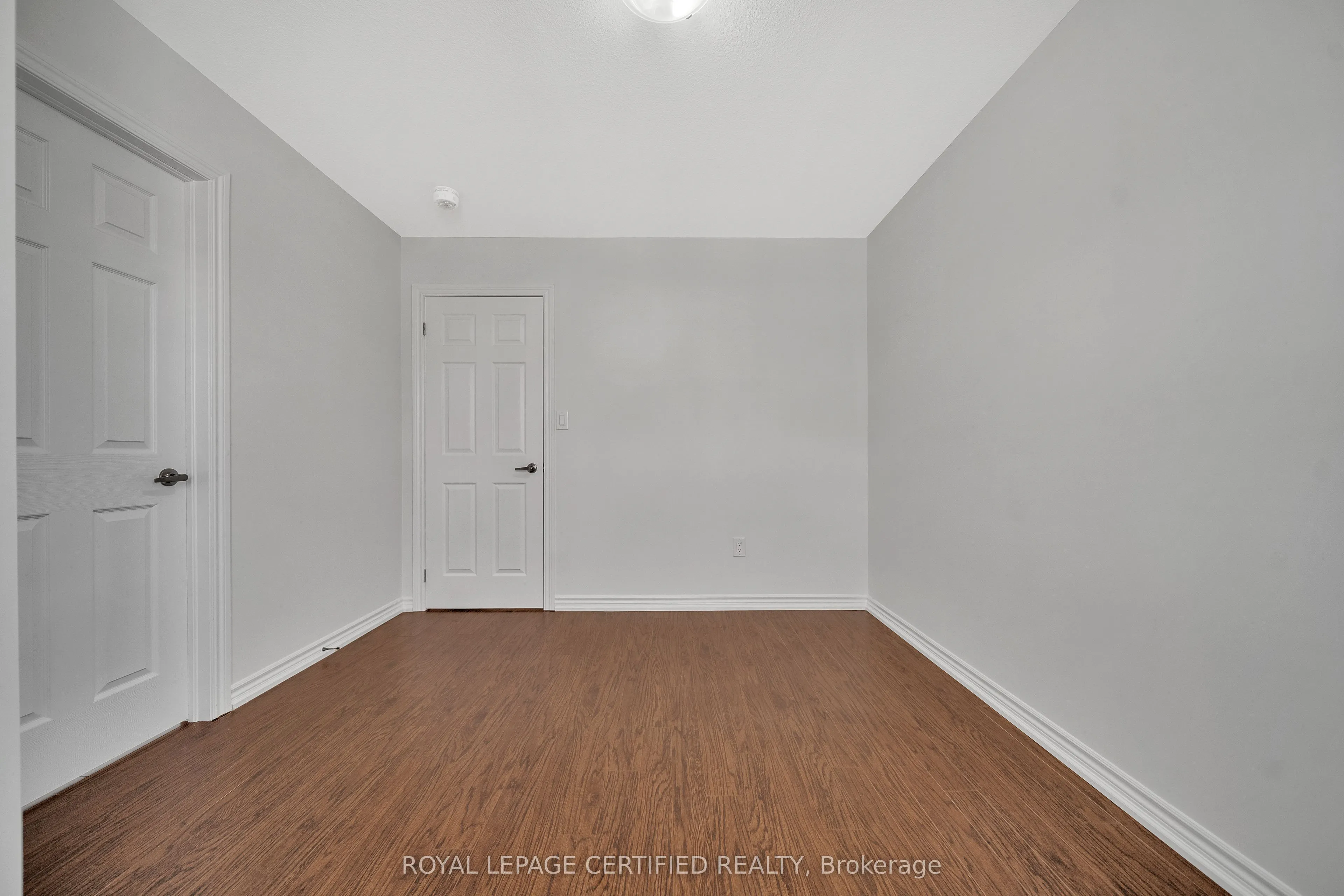 17 Arnold Marshall Boulevard
