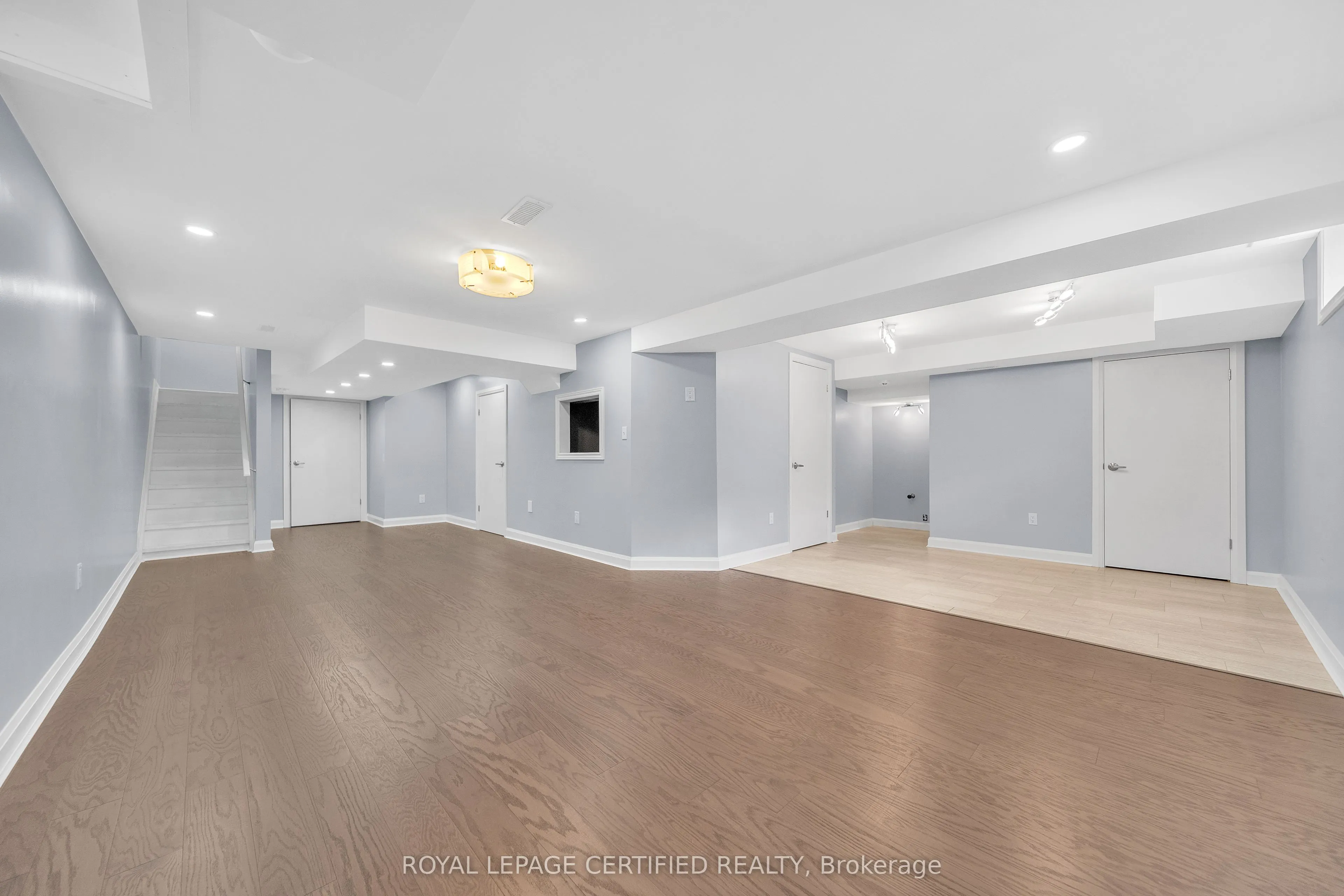 17 Arnold Marshall Boulevard