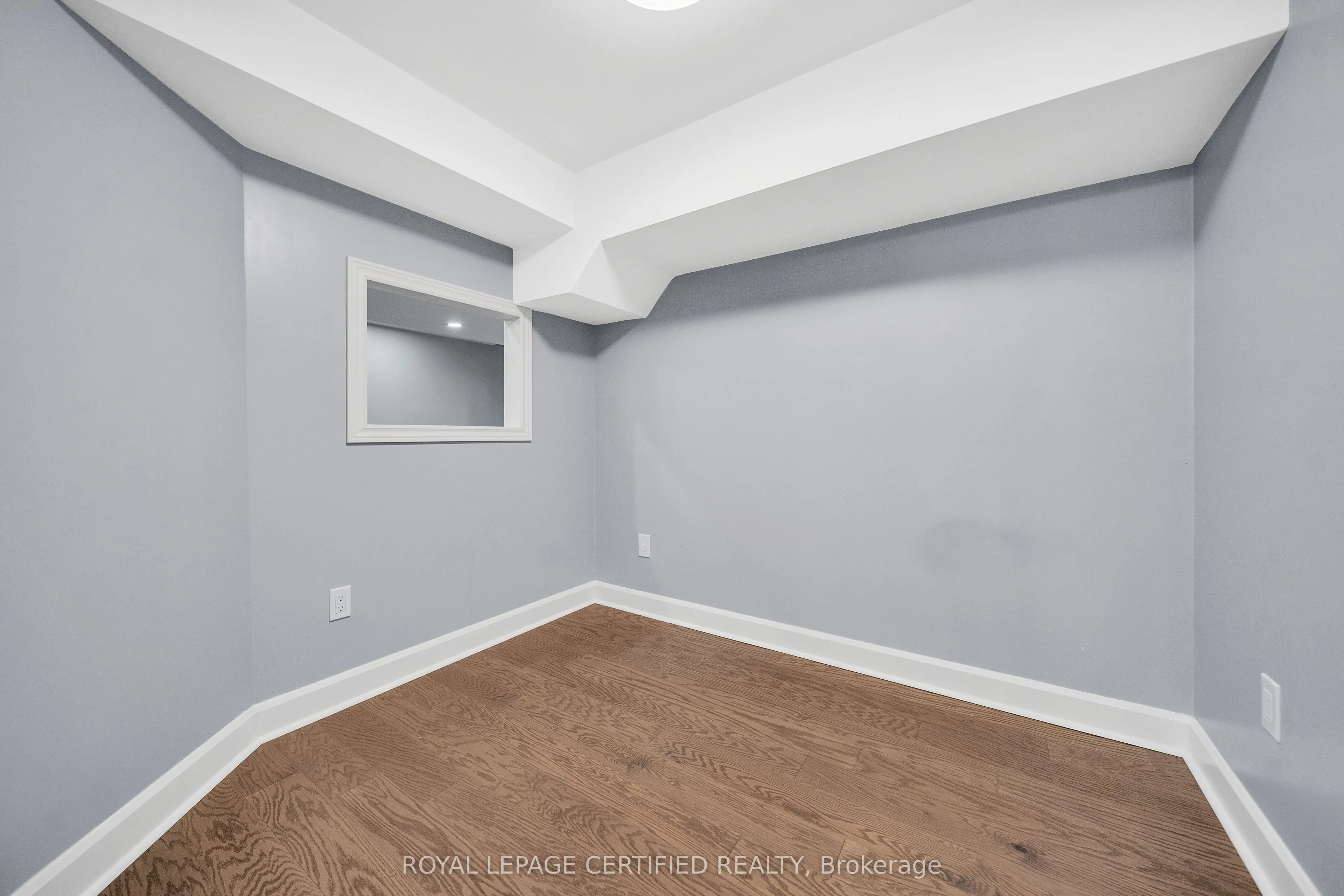 17 Arnold Marshall Boulevard