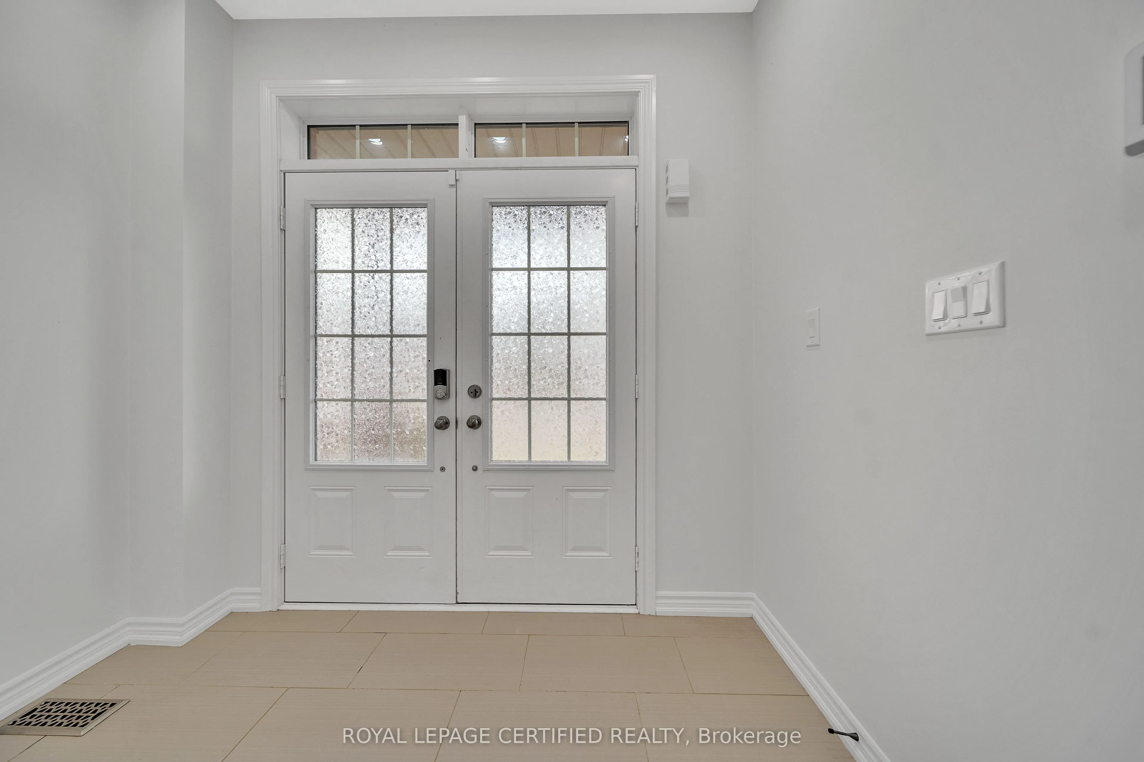 17 Arnold Marshall Boulevard
