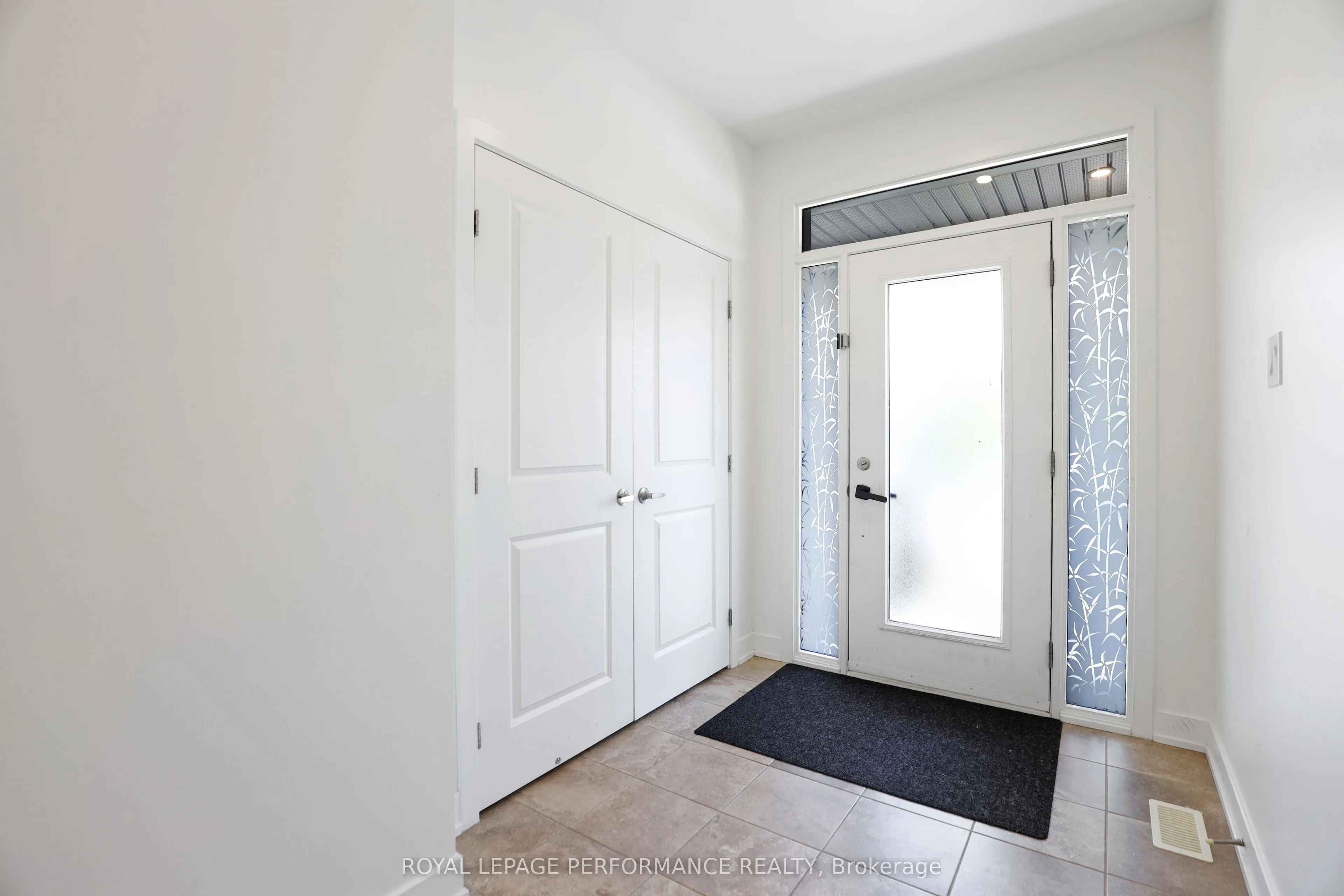 471 FERNSIDE Street