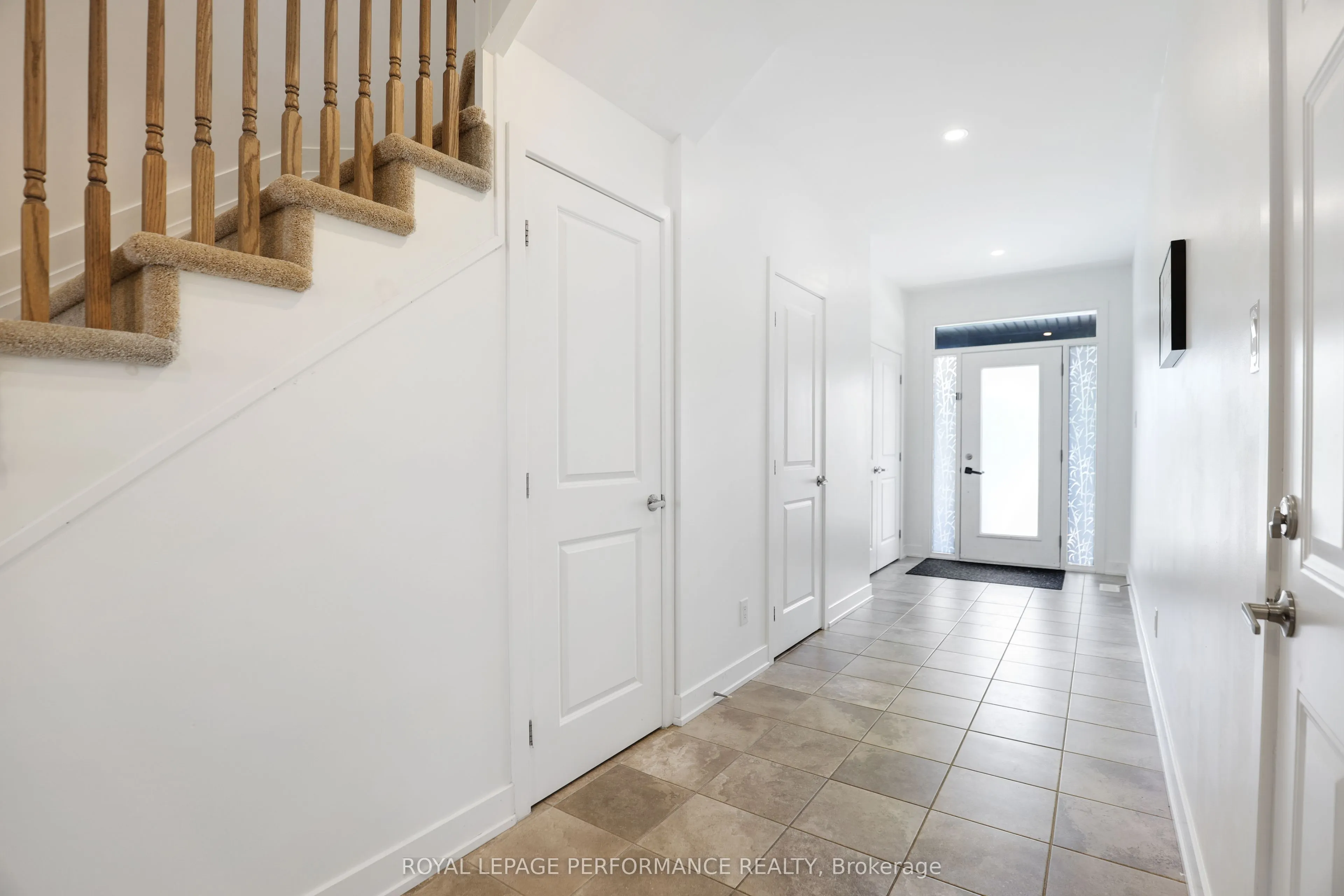 471 FERNSIDE Street