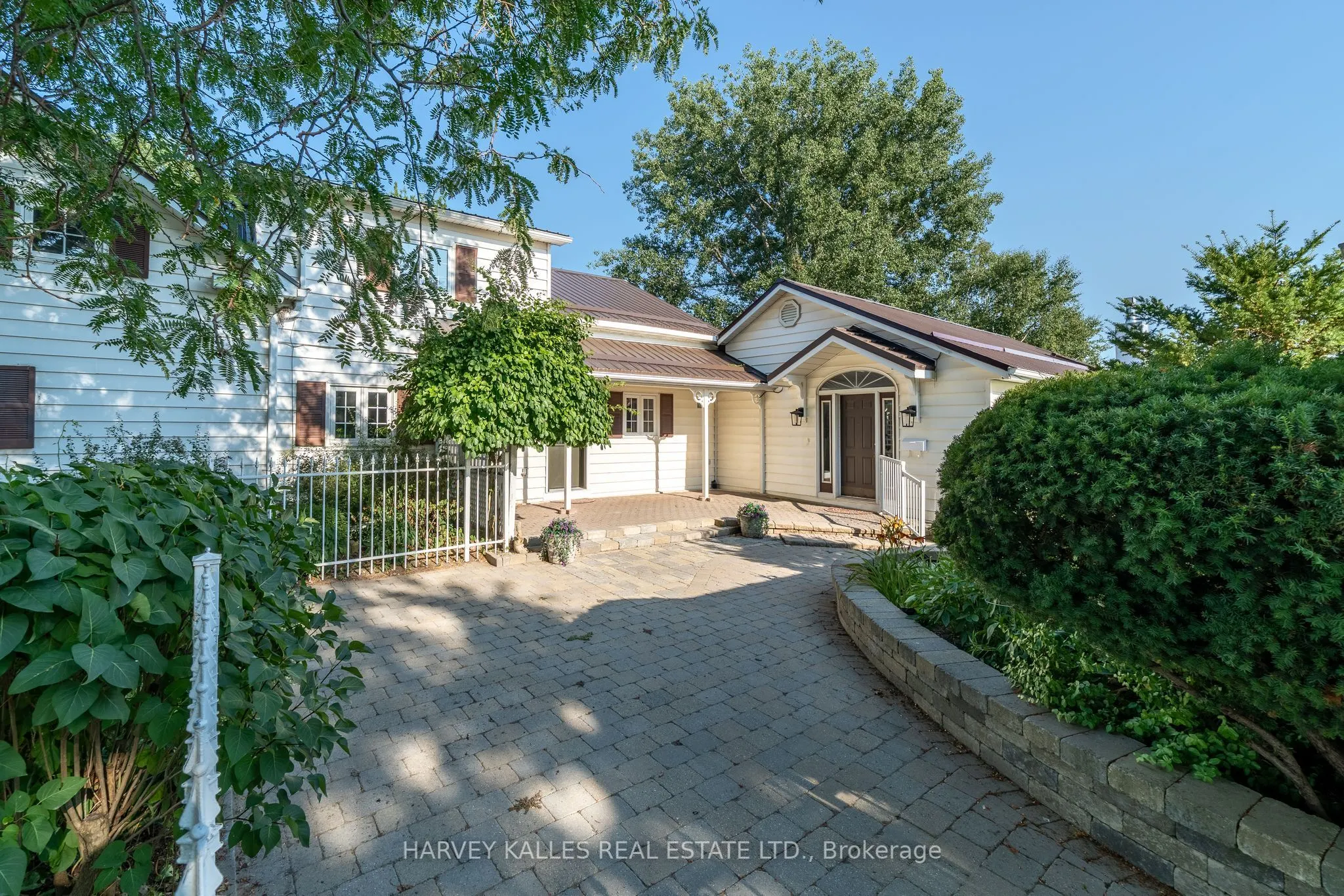 13667 Loyalist Parkway