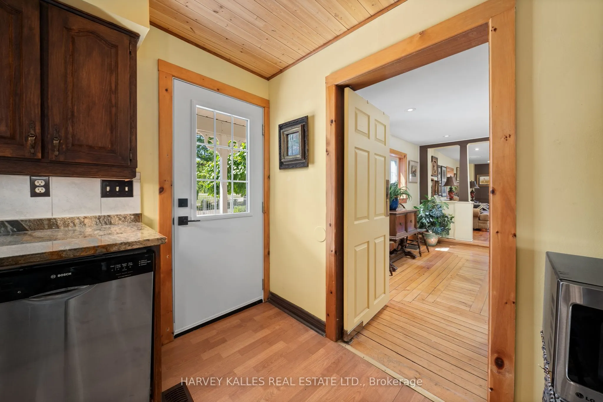 13667 Loyalist Parkway
