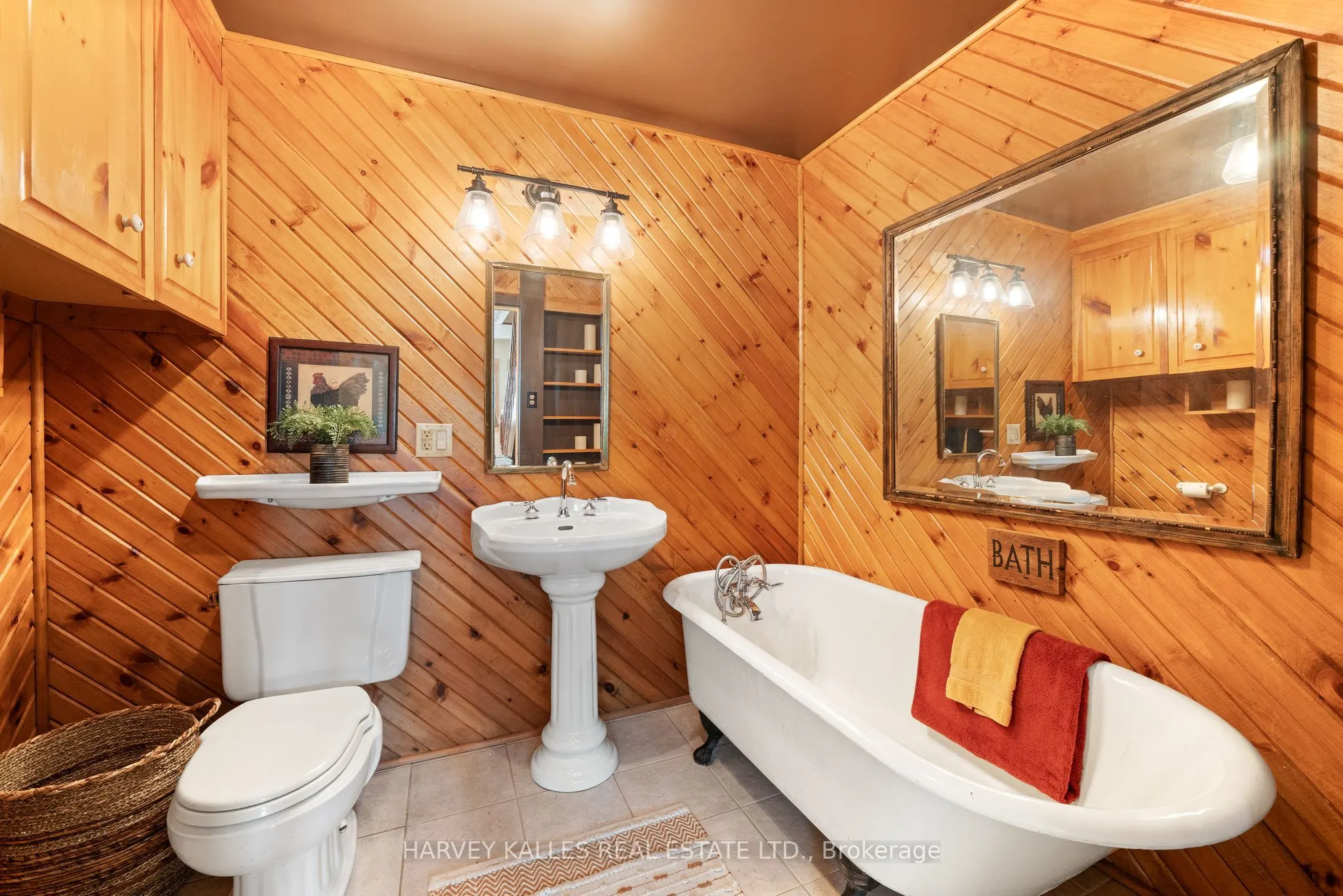 13667 Loyalist Parkway