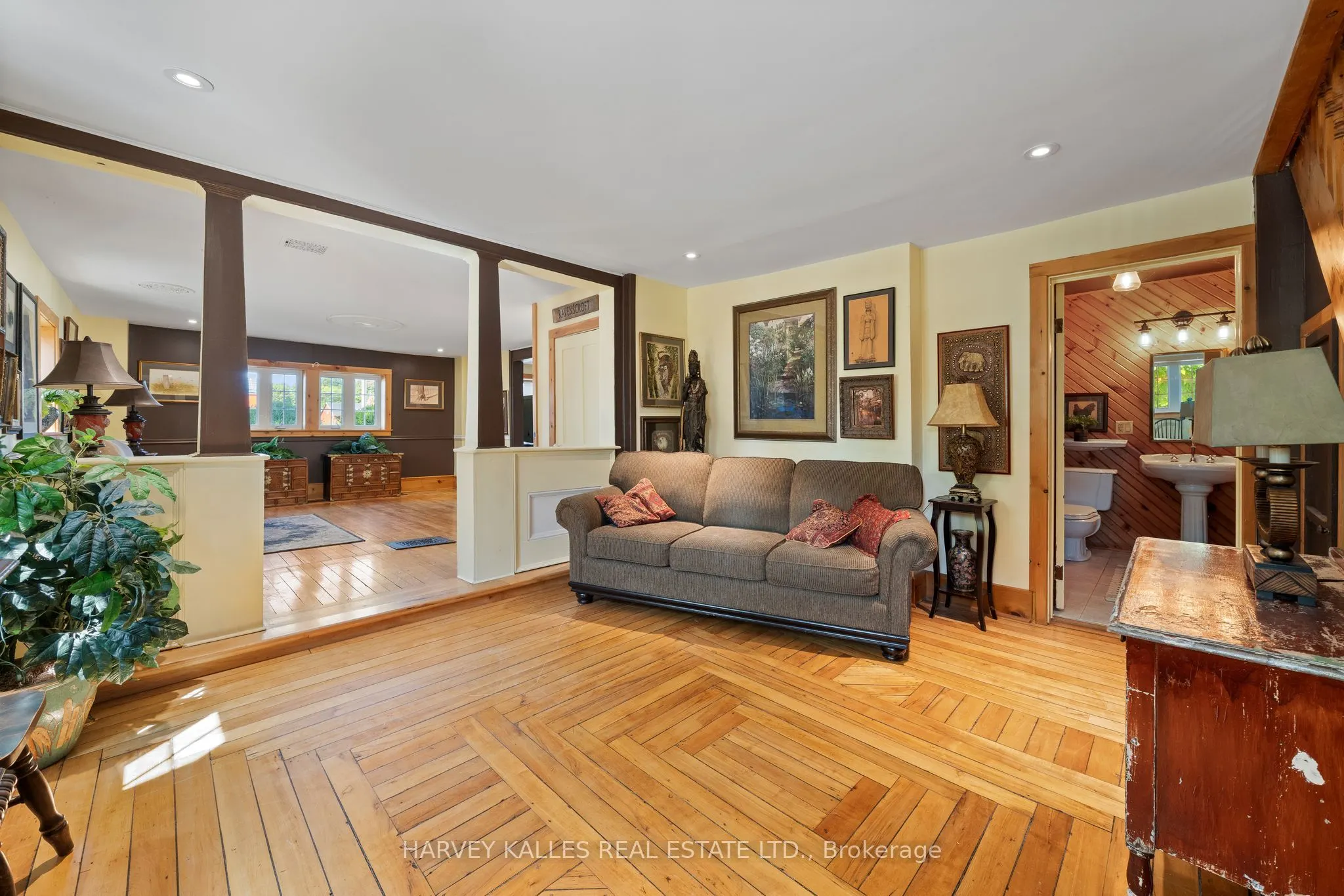 13667 Loyalist Parkway