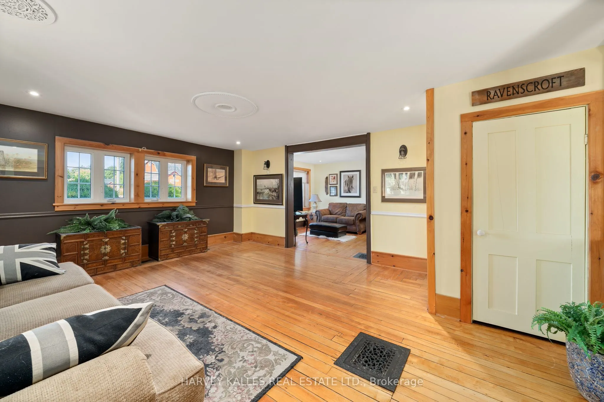 13667 Loyalist Parkway