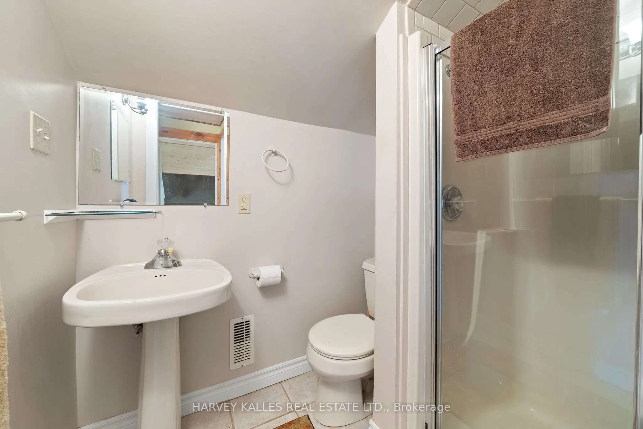 13667 Loyalist Parkway
