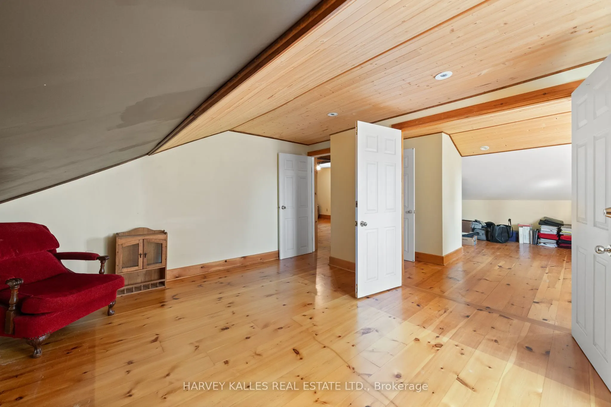 13667 Loyalist Parkway