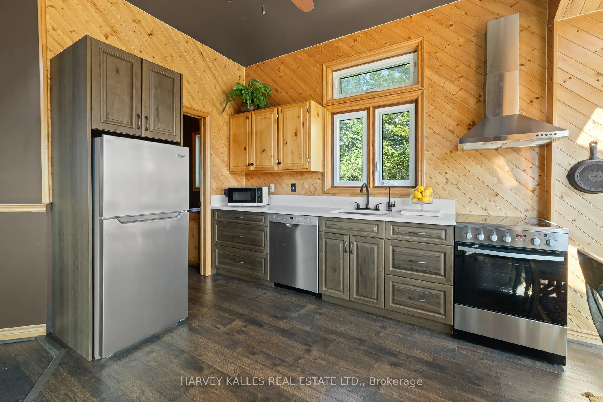 13667 Loyalist Parkway