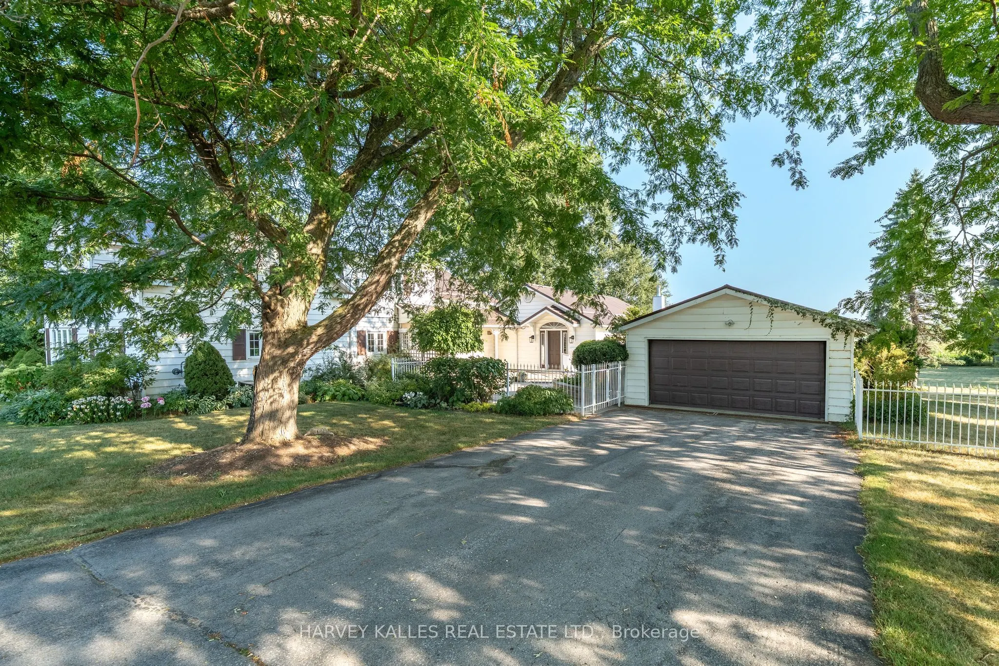 13667 Loyalist Parkway