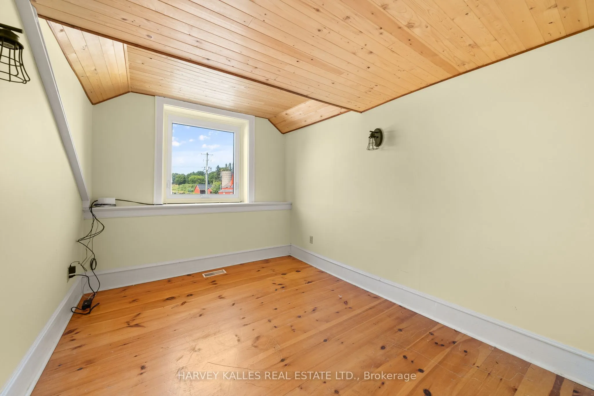 13667 Loyalist Parkway