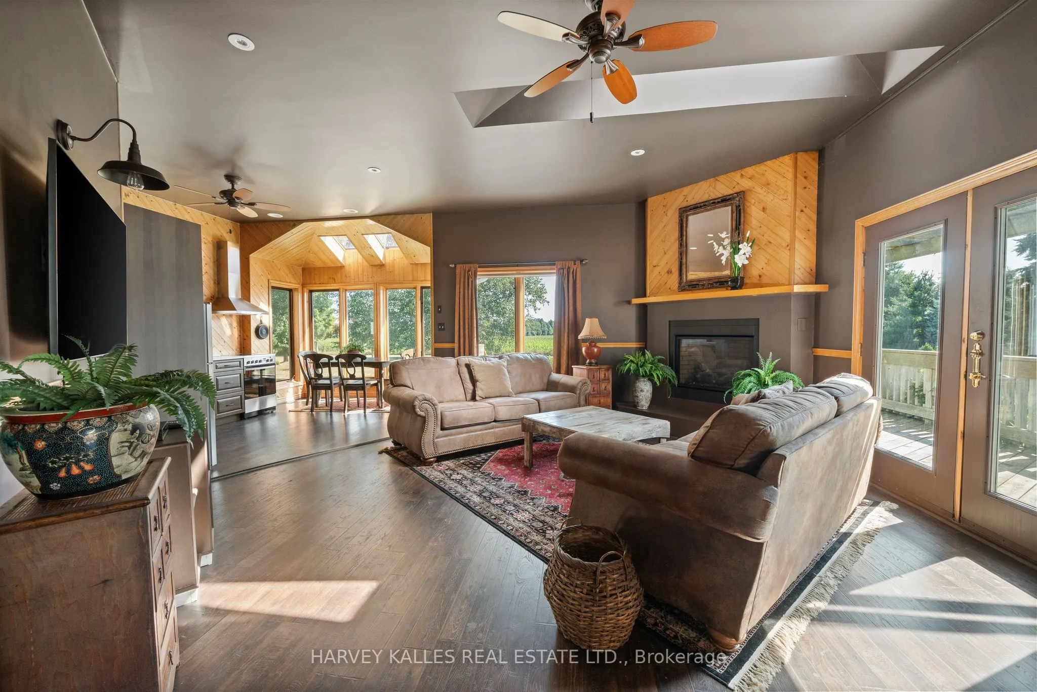 13667 Loyalist Parkway