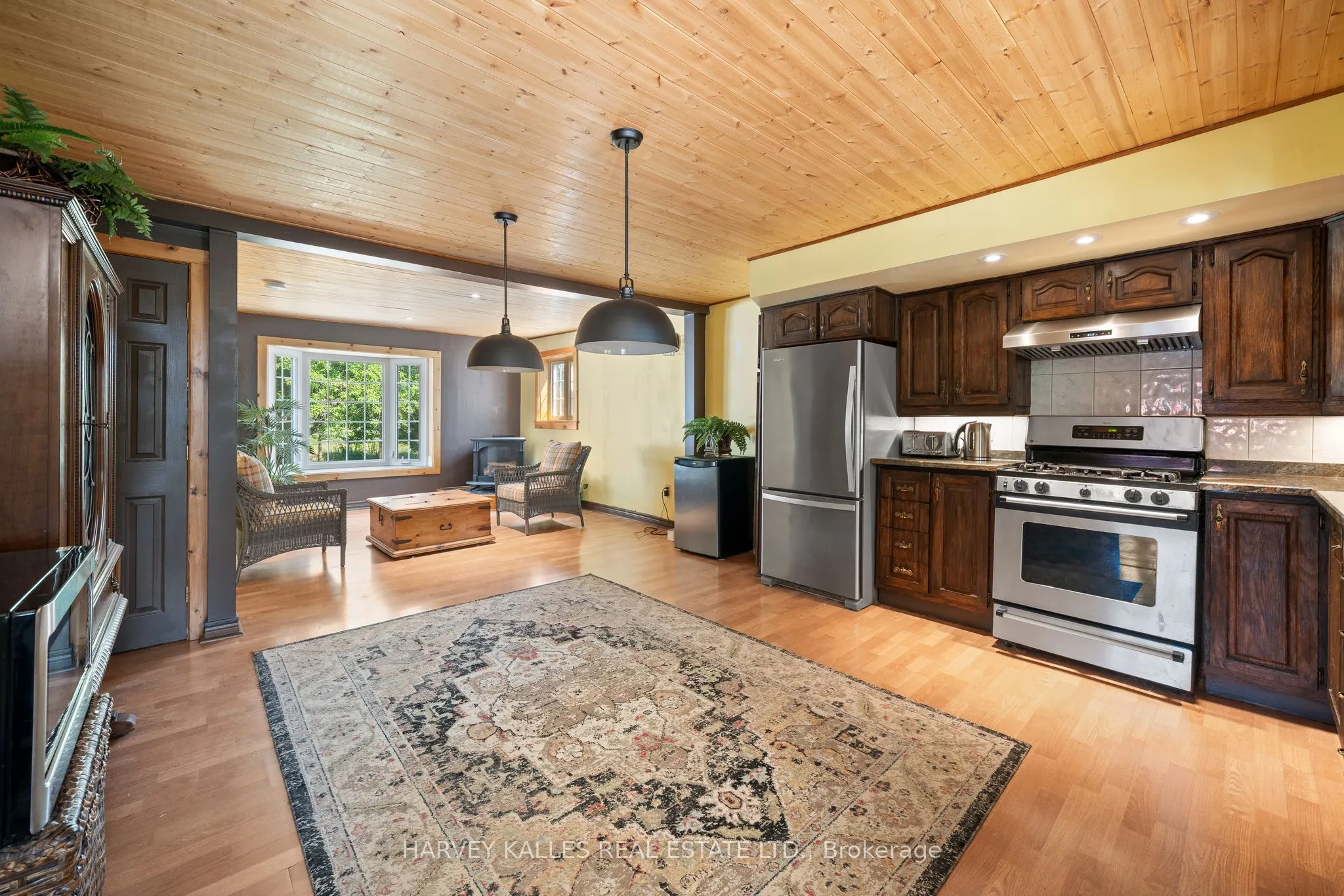 13667 Loyalist Parkway