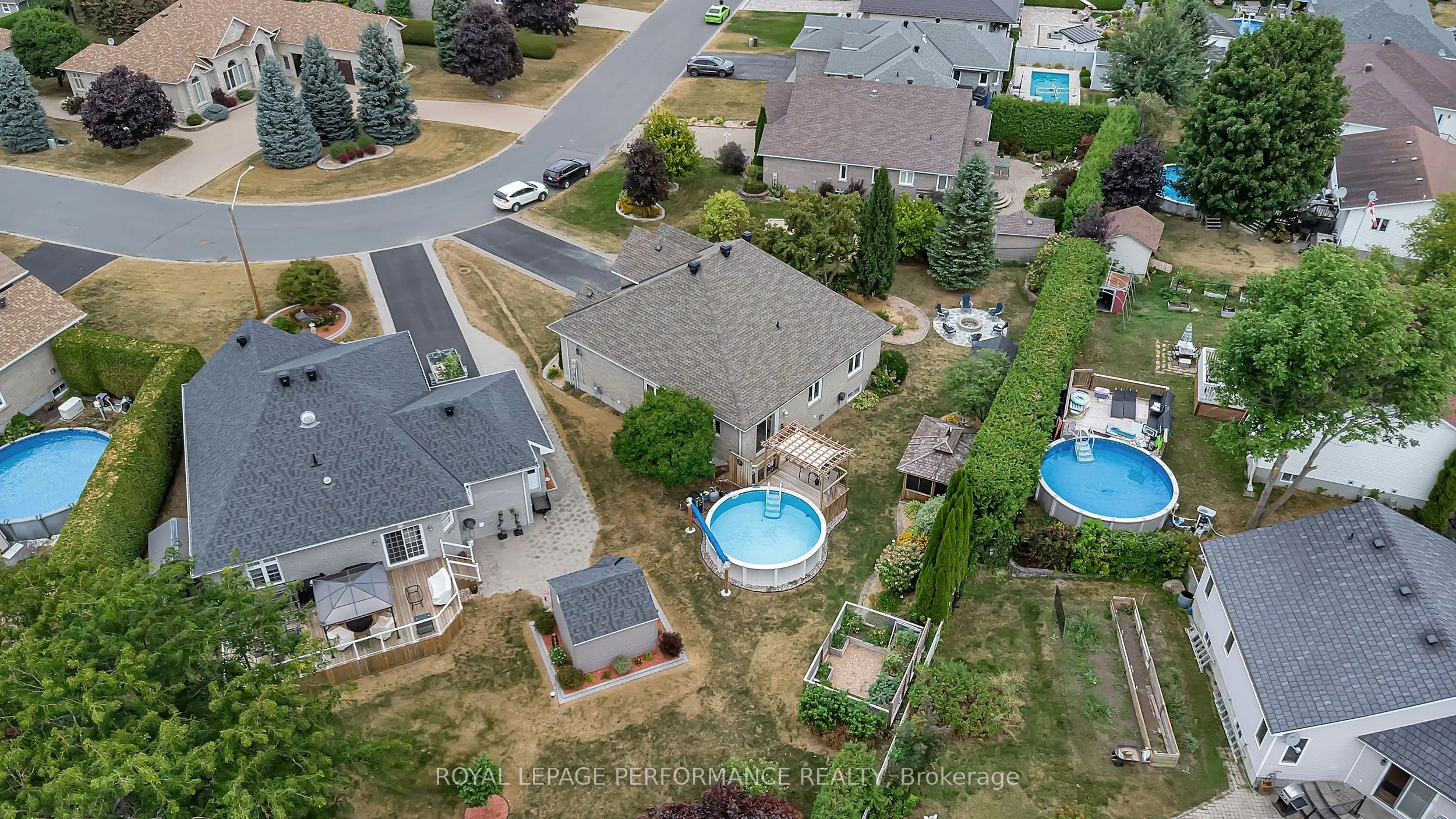 760 Levesque Crescent