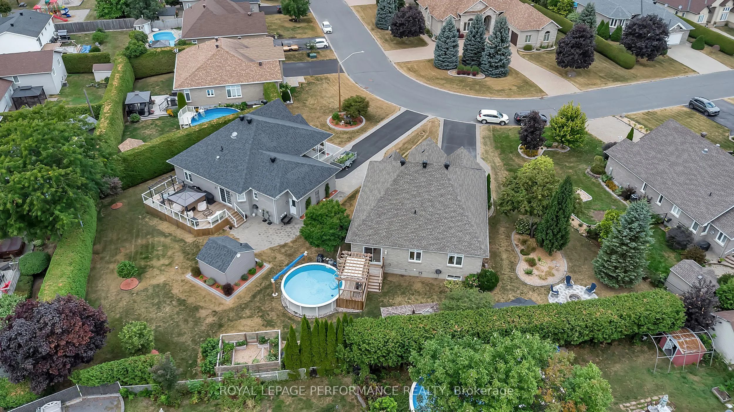 760 Levesque Crescent