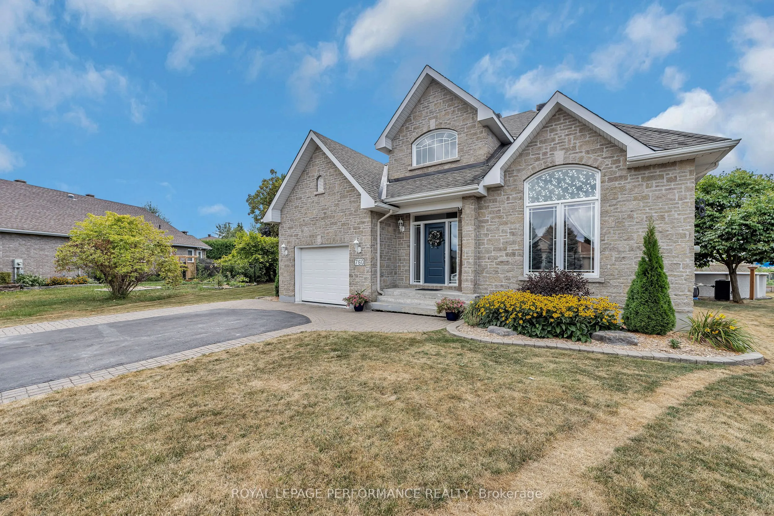 760 Levesque Crescent