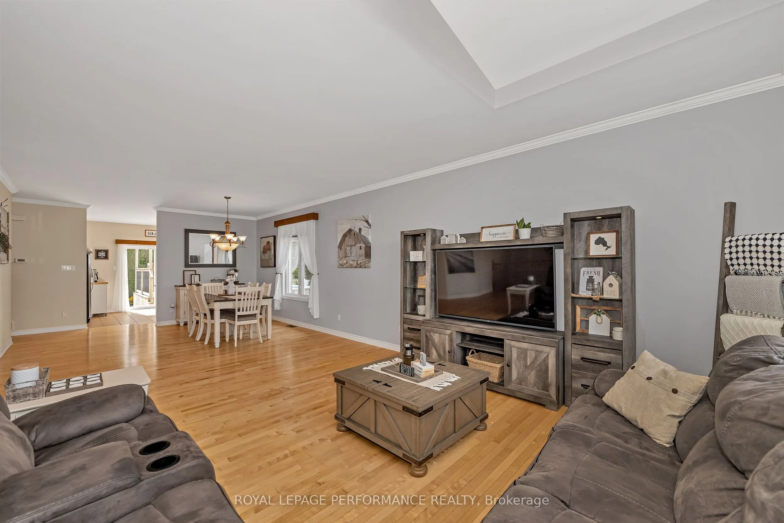 760 Levesque Crescent