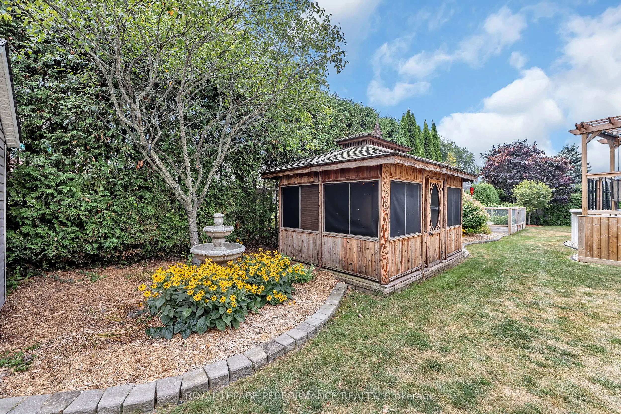760 Levesque Crescent