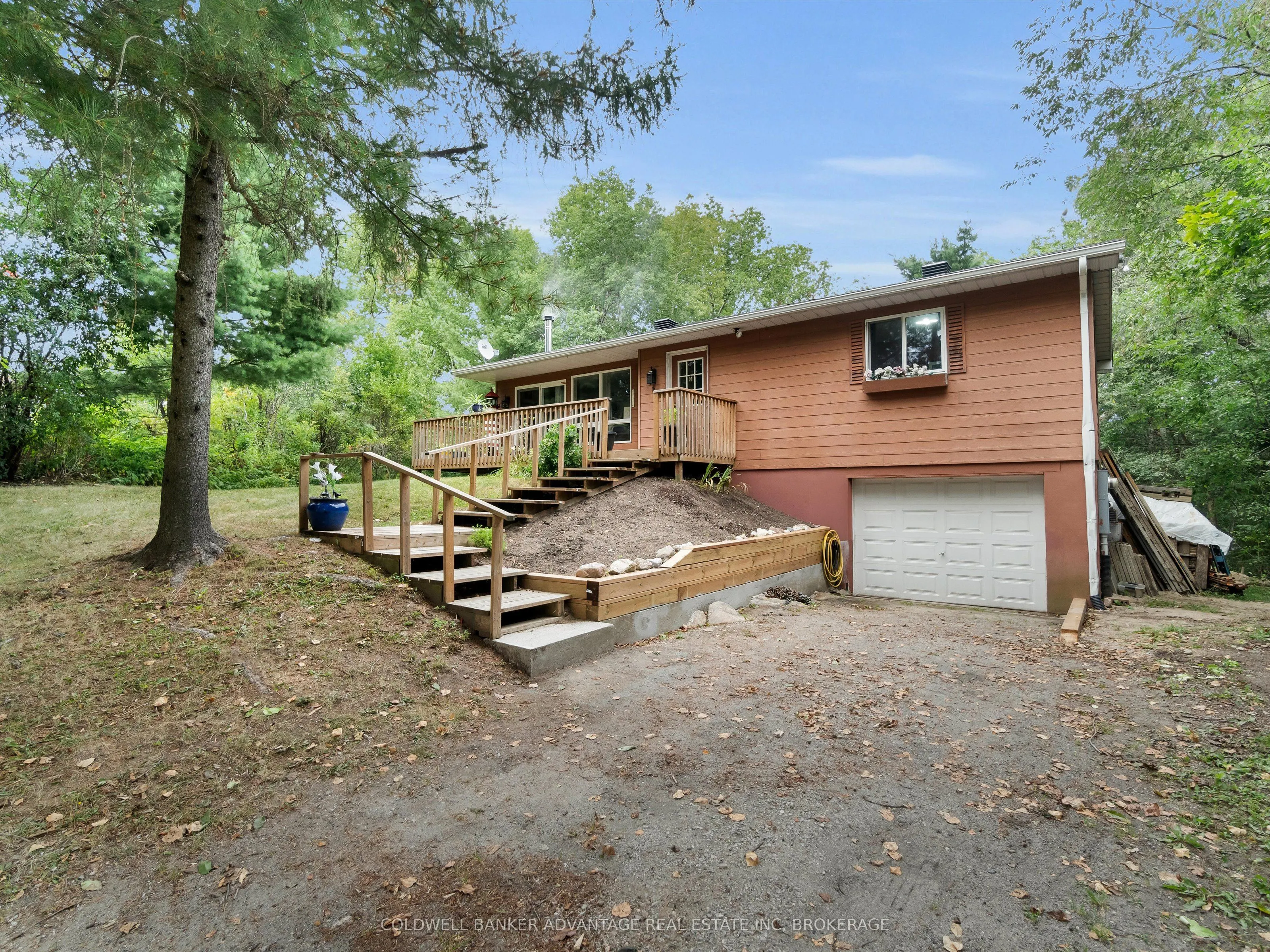 4276 HIGHWAY 520