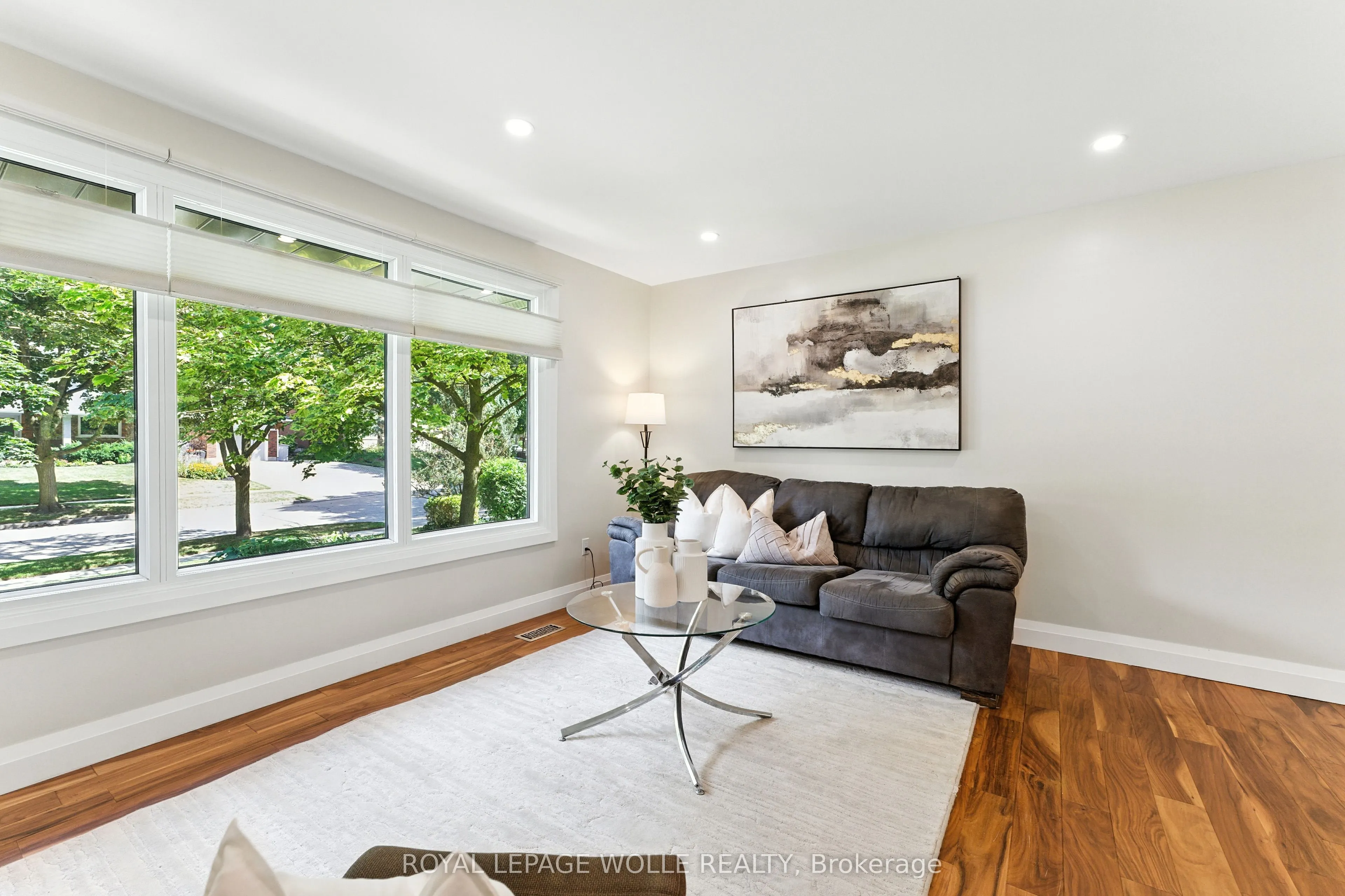 33 Shadywood Crescent