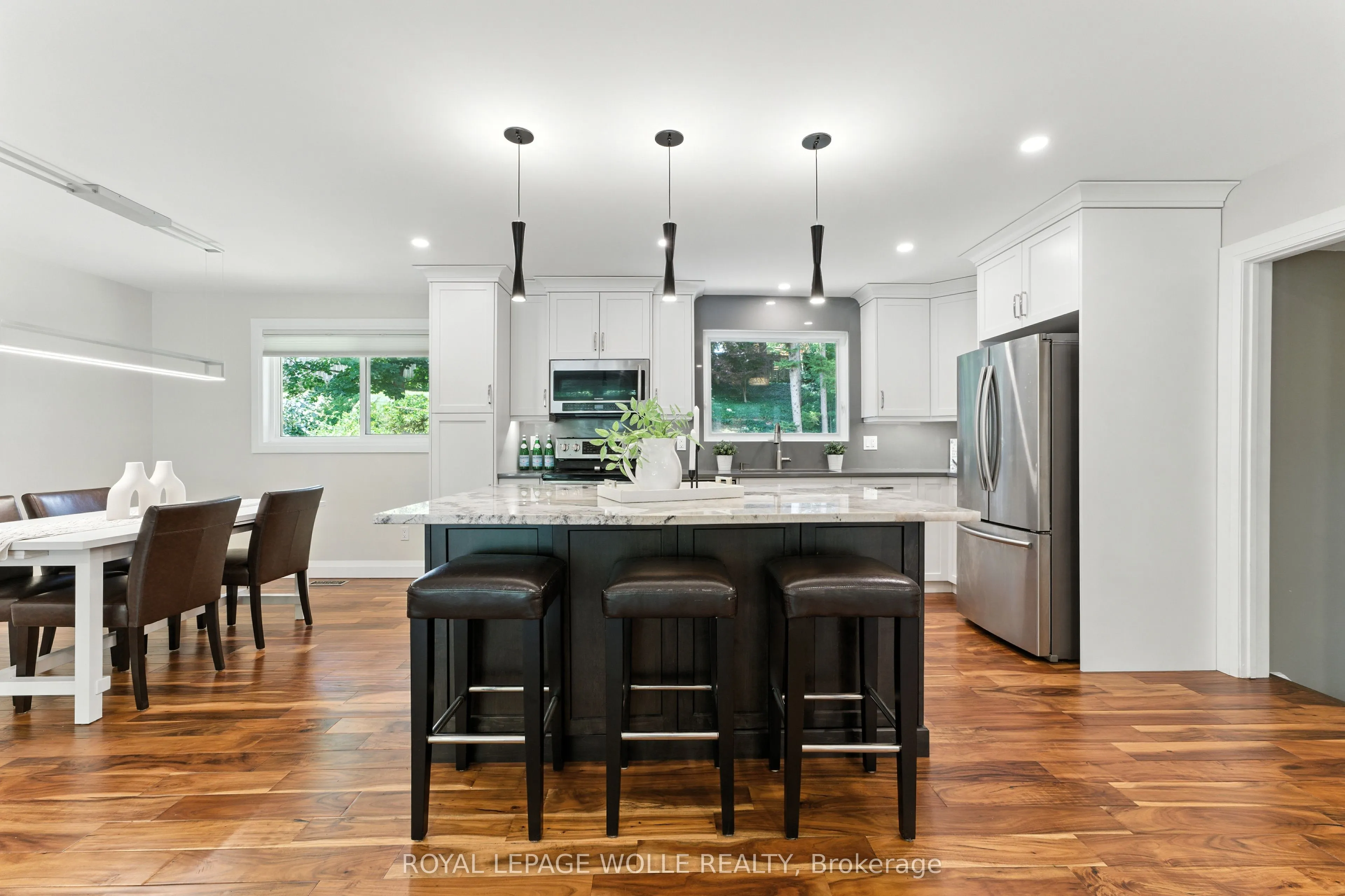 33 Shadywood Crescent