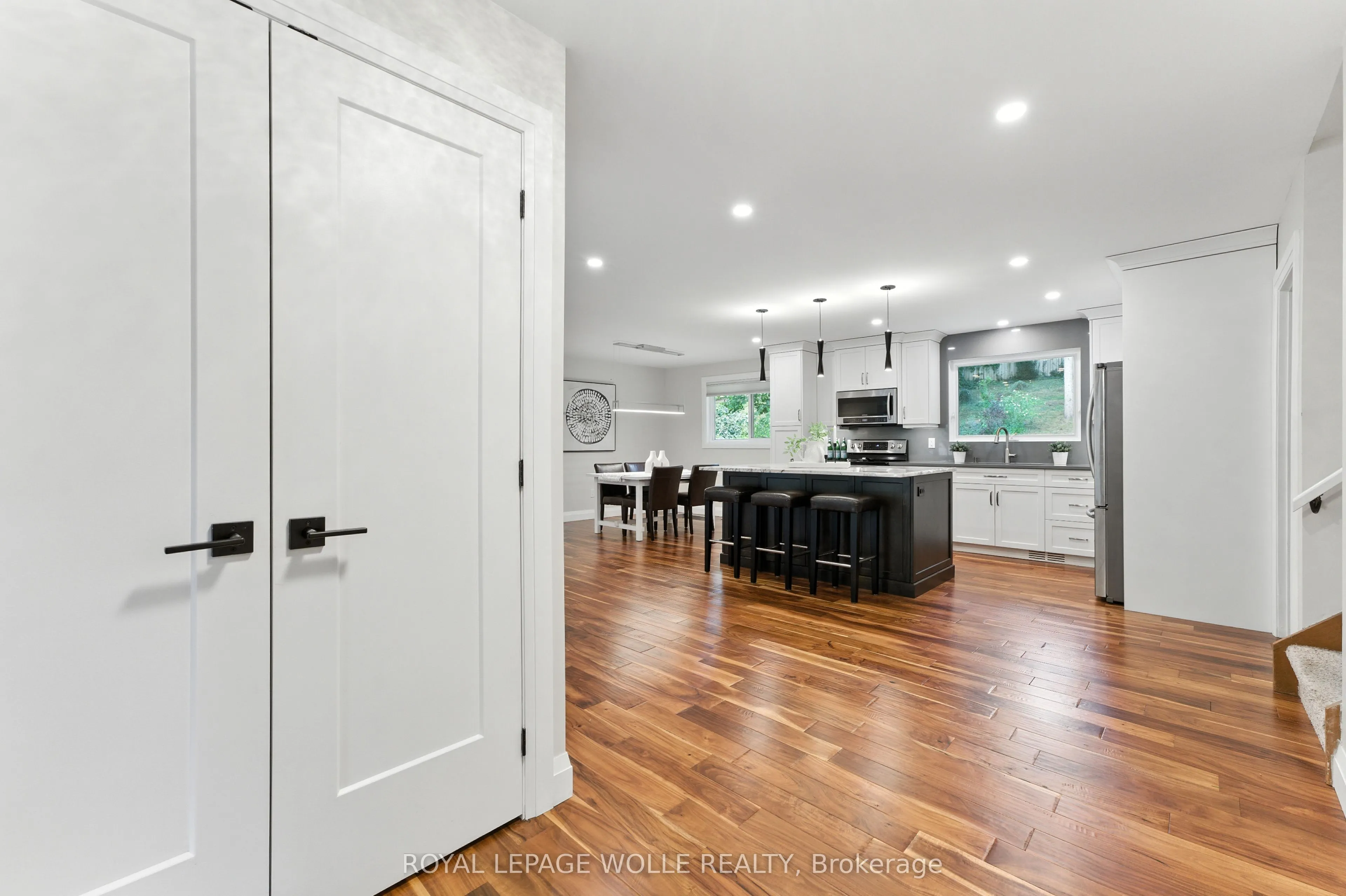 33 Shadywood Crescent