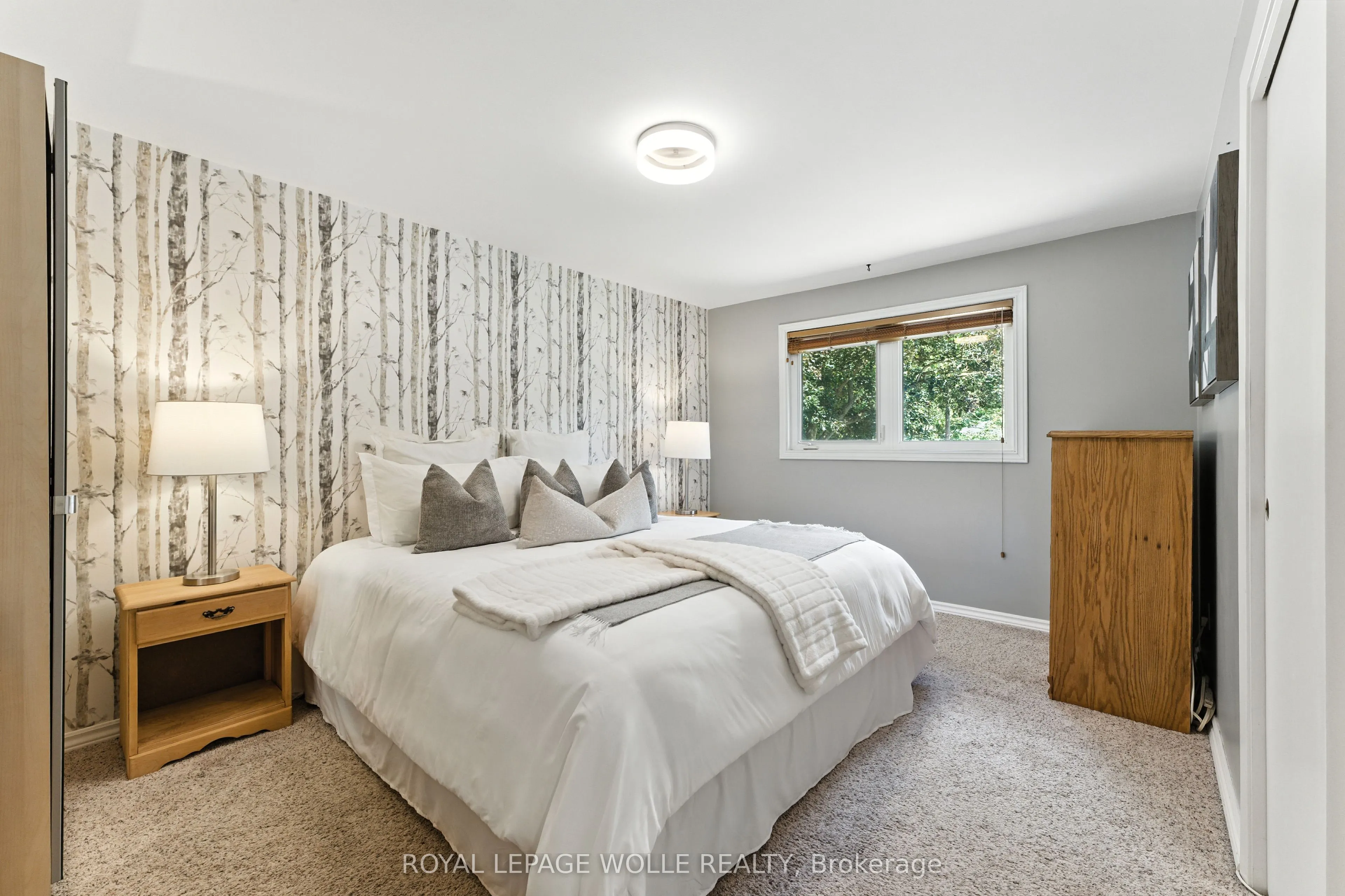 33 Shadywood Crescent