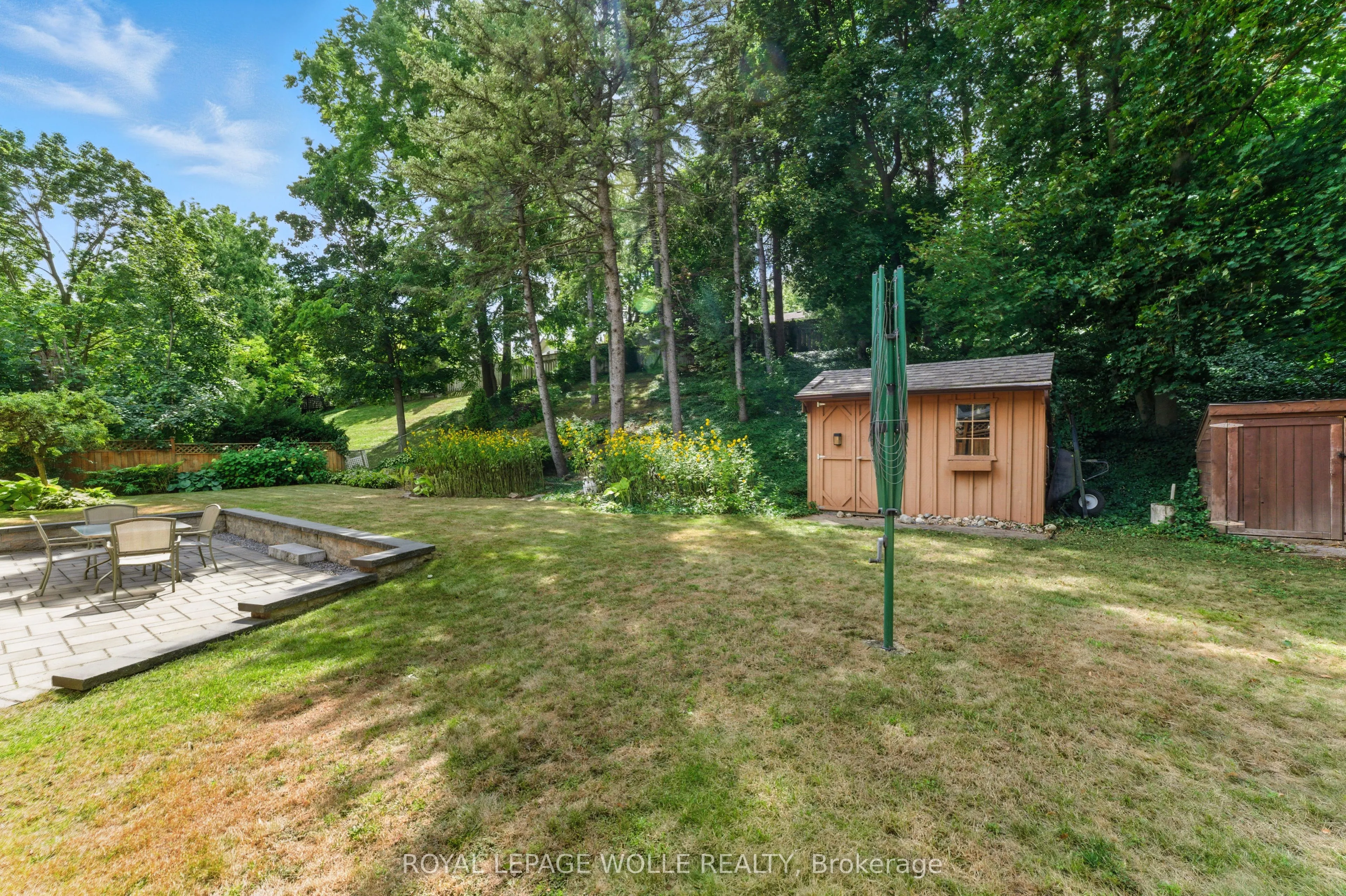 33 Shadywood Crescent