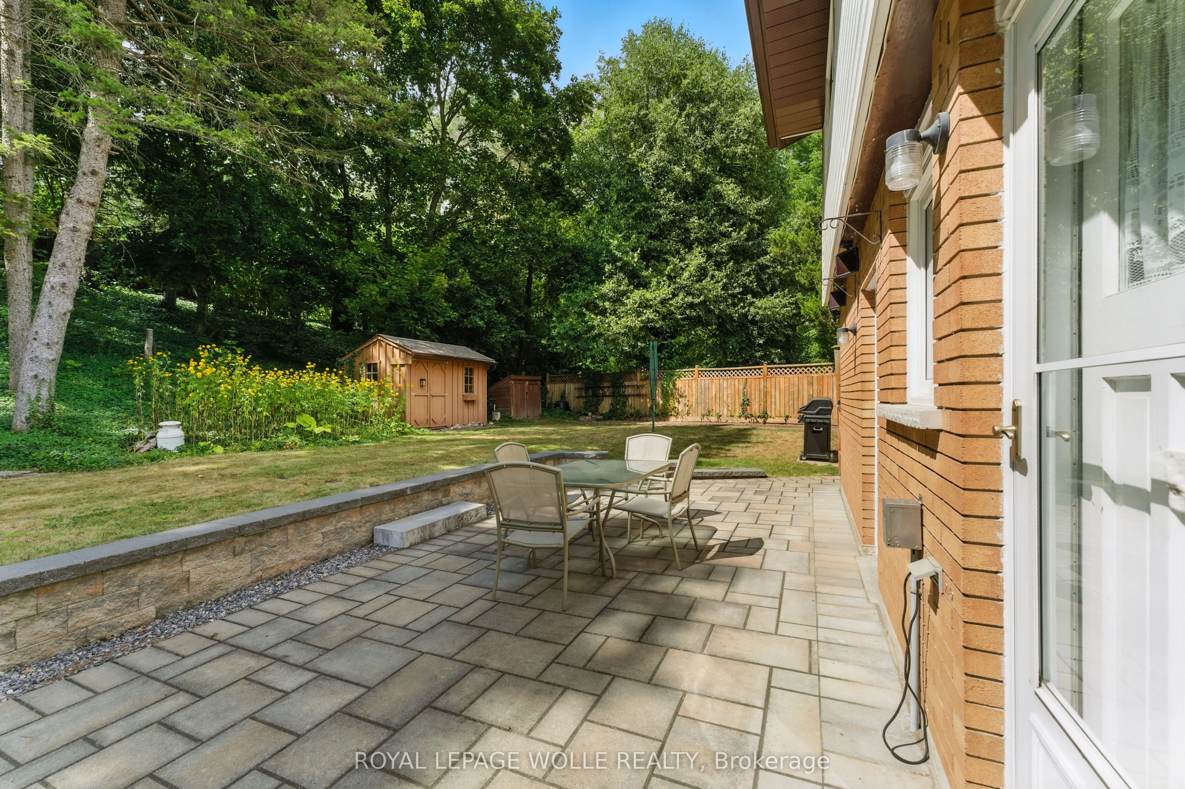33 Shadywood Crescent