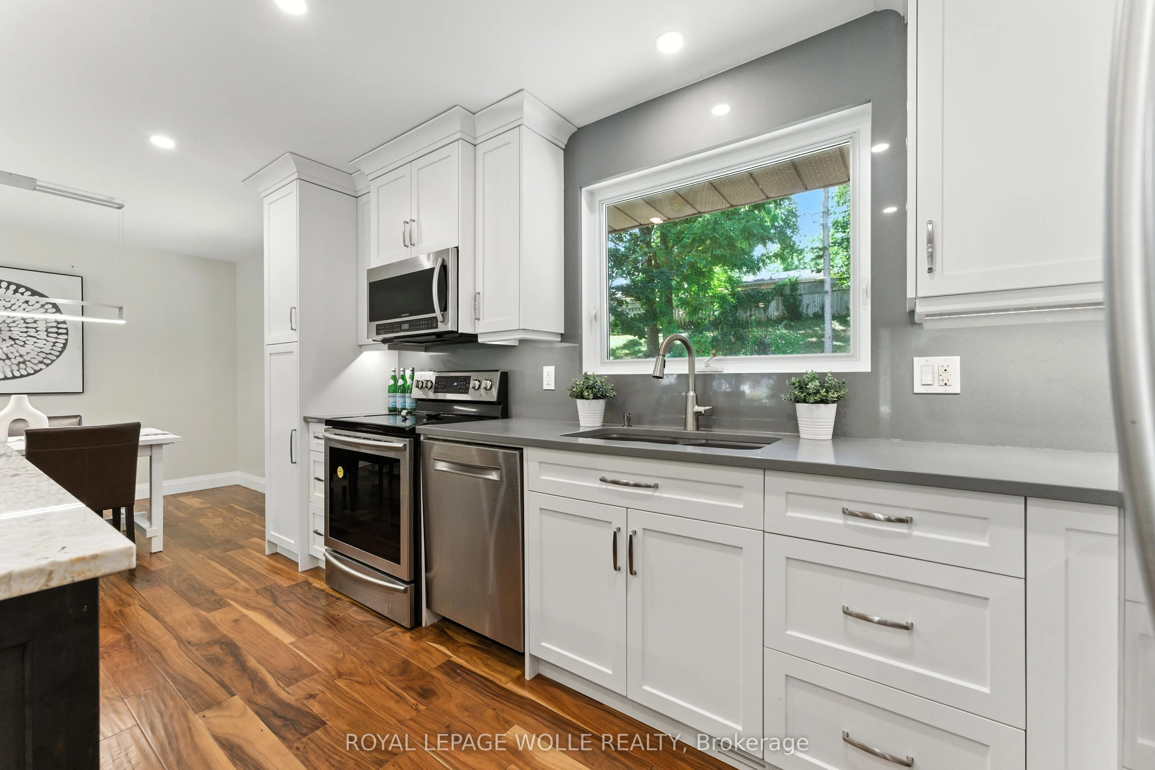 33 Shadywood Crescent