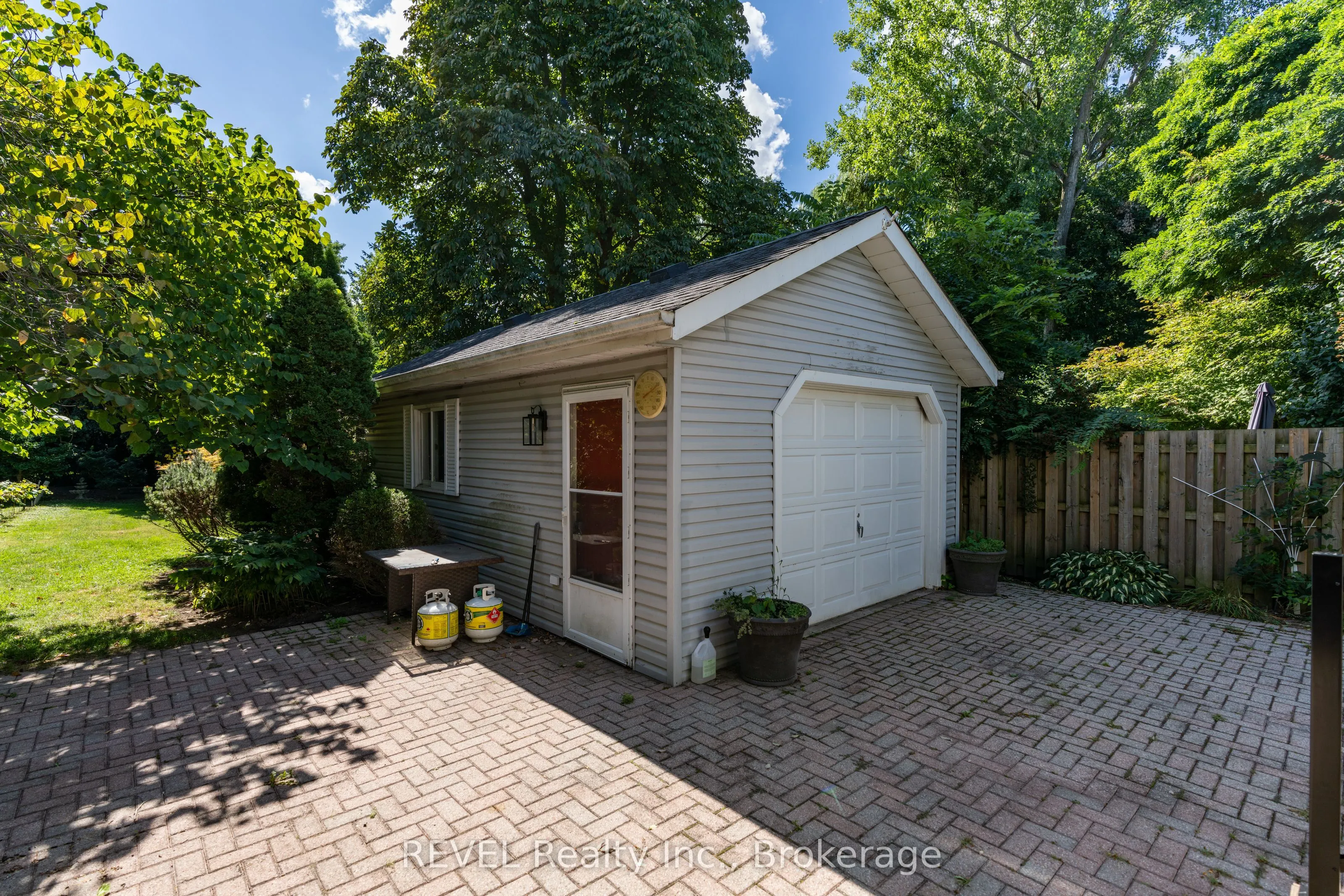 522 Mississagua Street