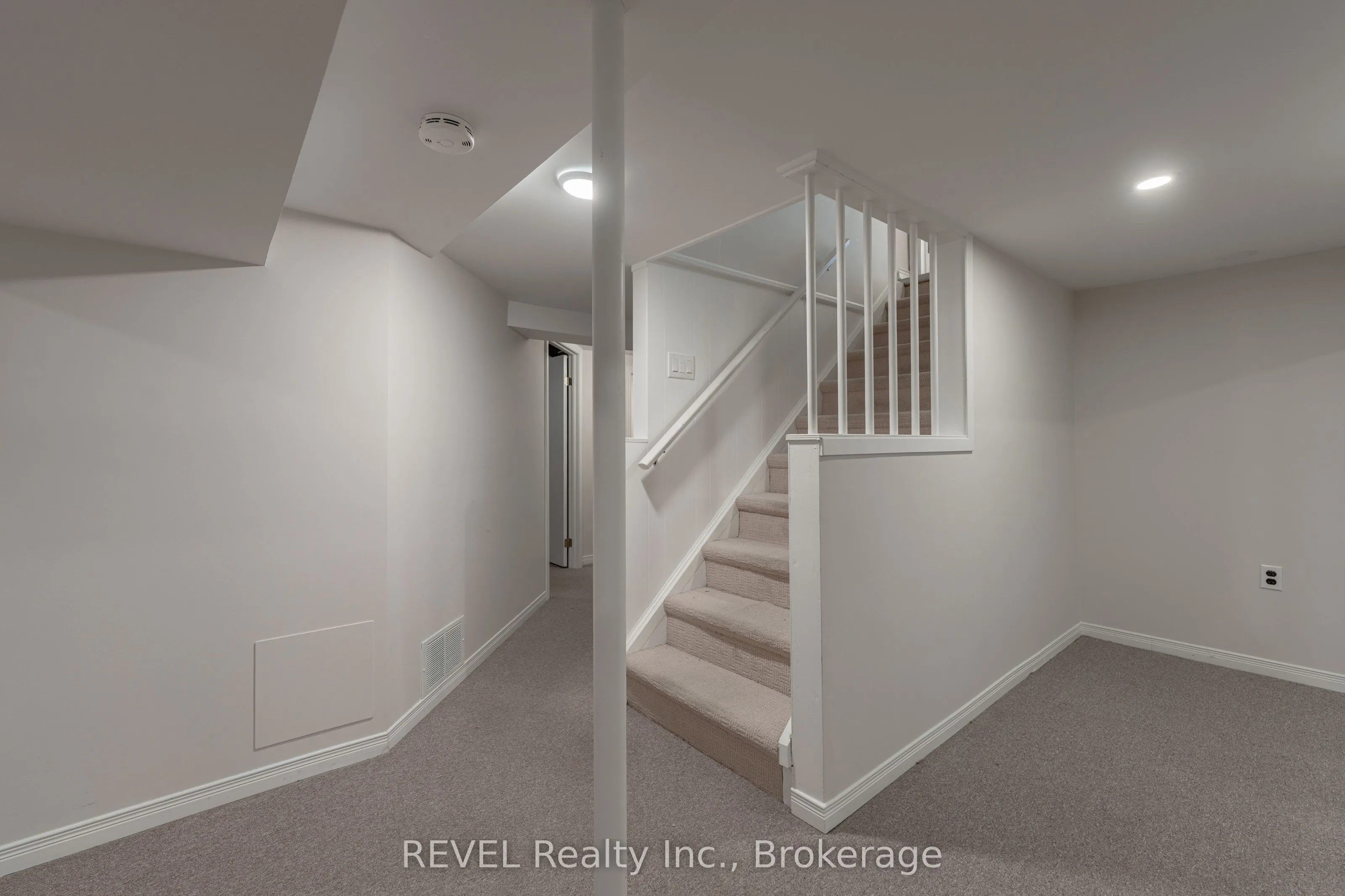 522 Mississagua Street