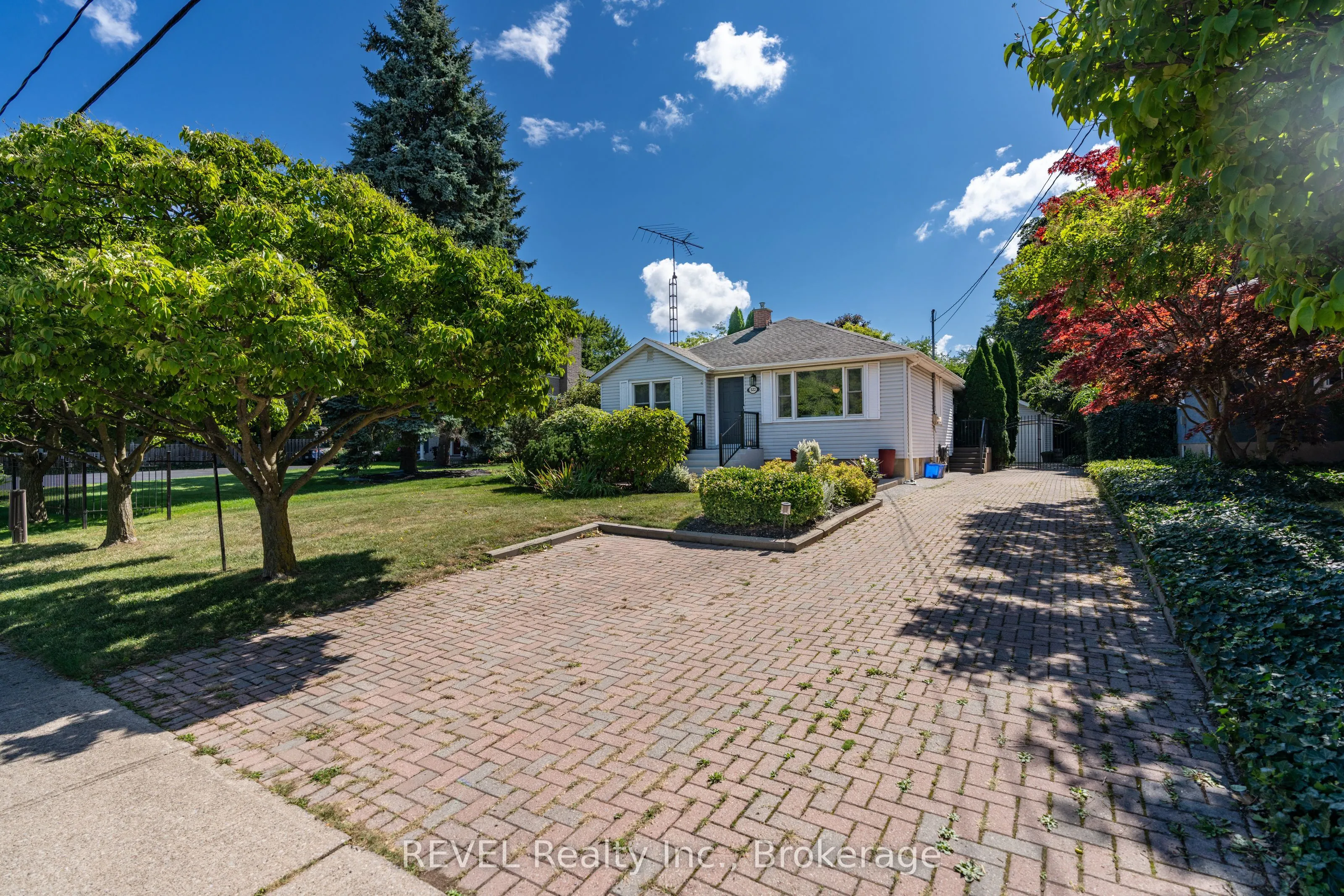 522 Mississagua Street