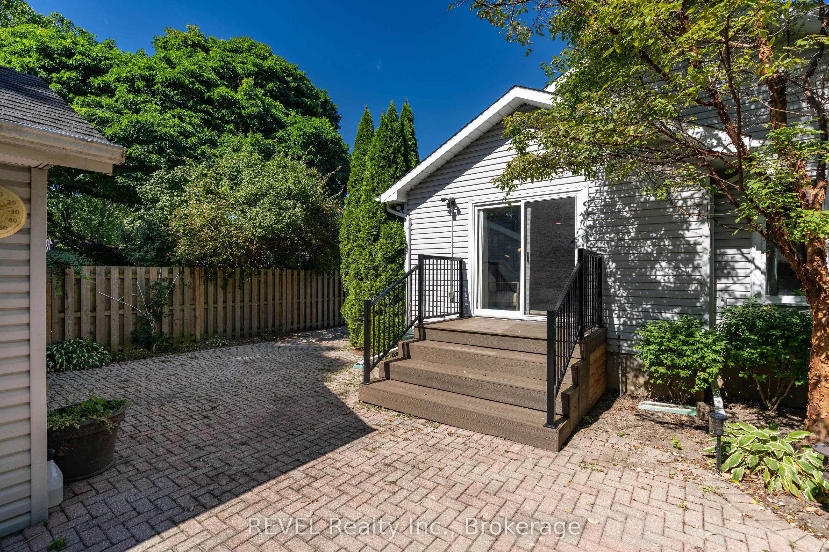 522 Mississagua Street