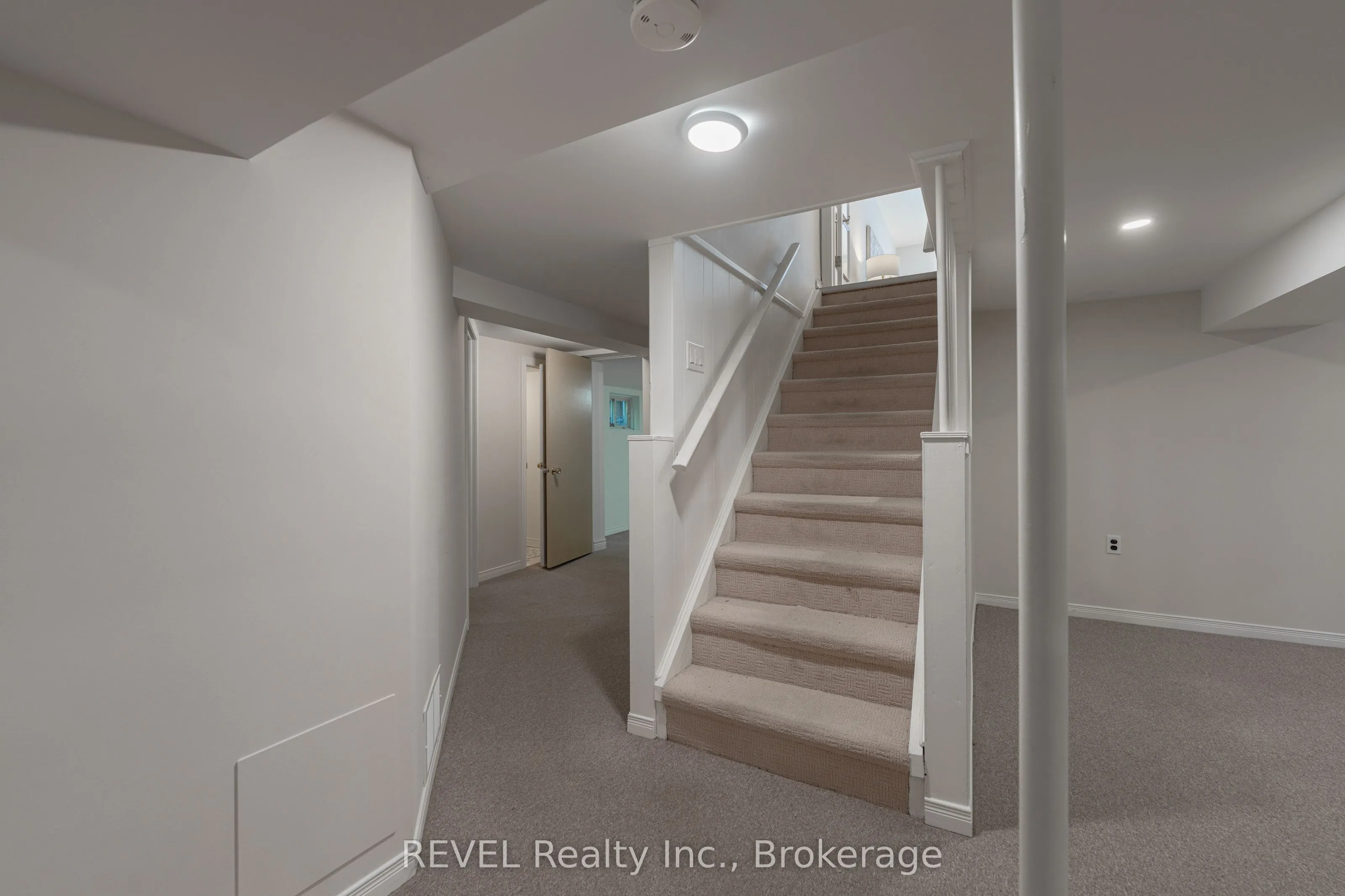 522 Mississagua Street