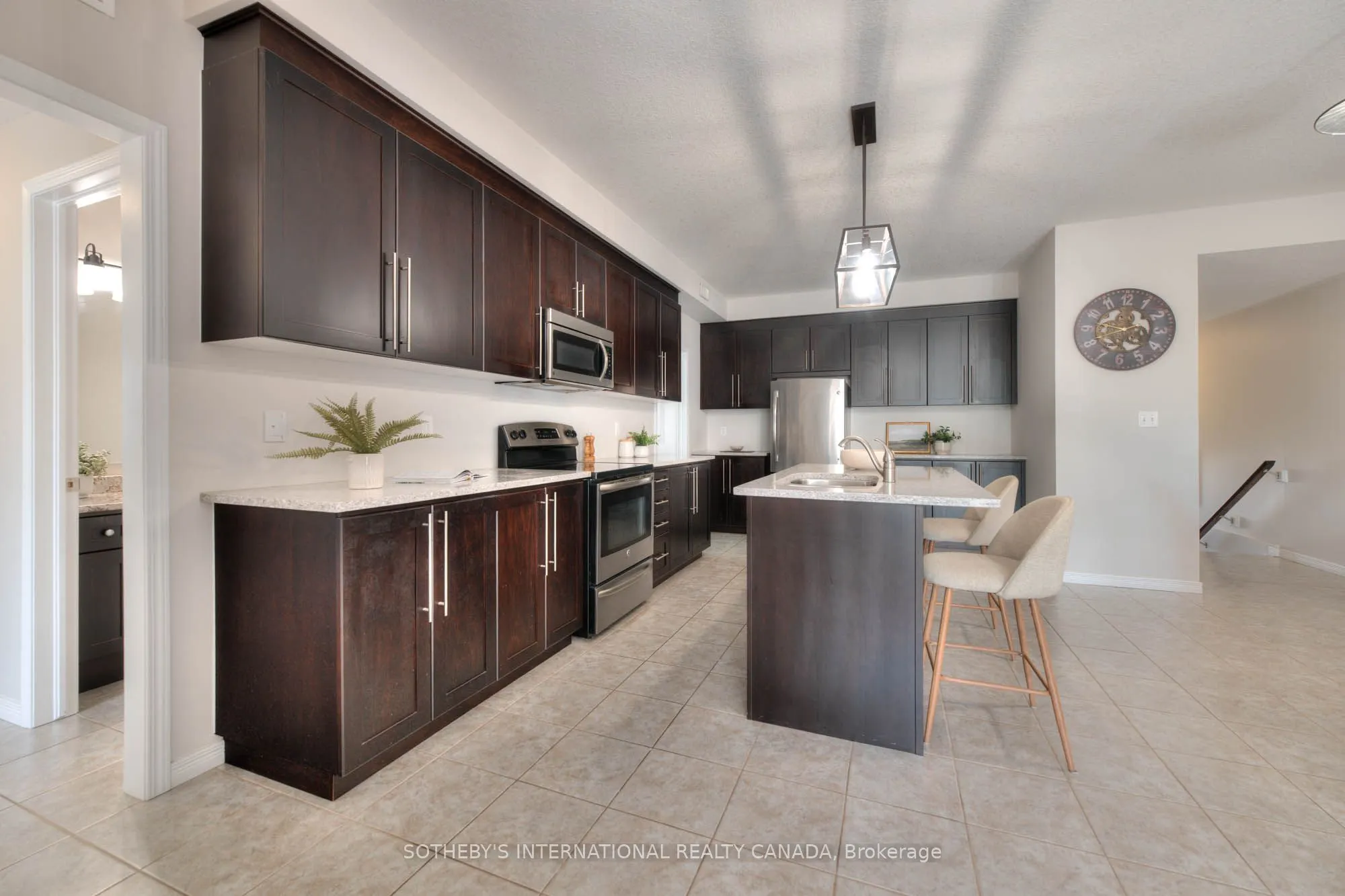 208 Jessica Crescent, #Unit # A