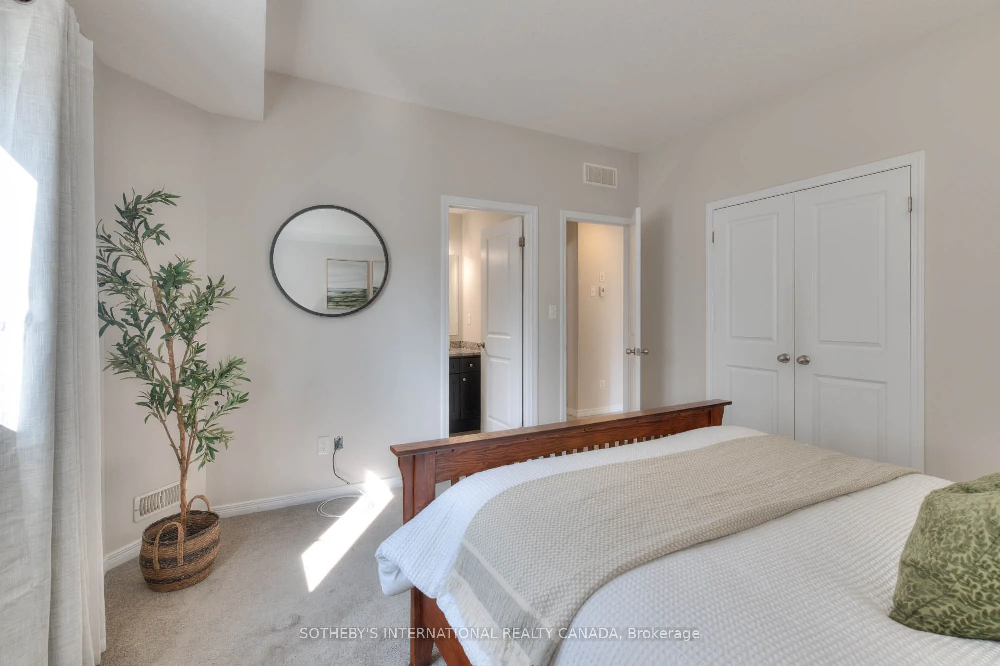 208 Jessica Crescent, #Unit # A