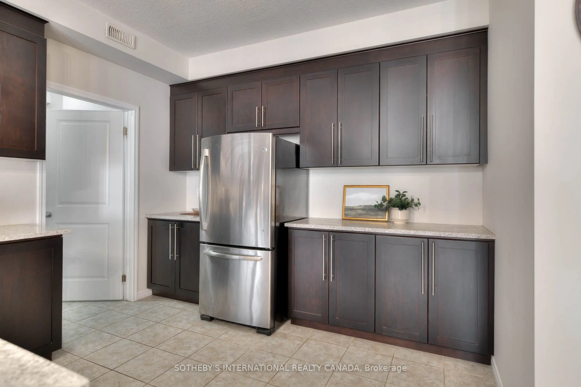 208 Jessica Crescent, #Unit # A