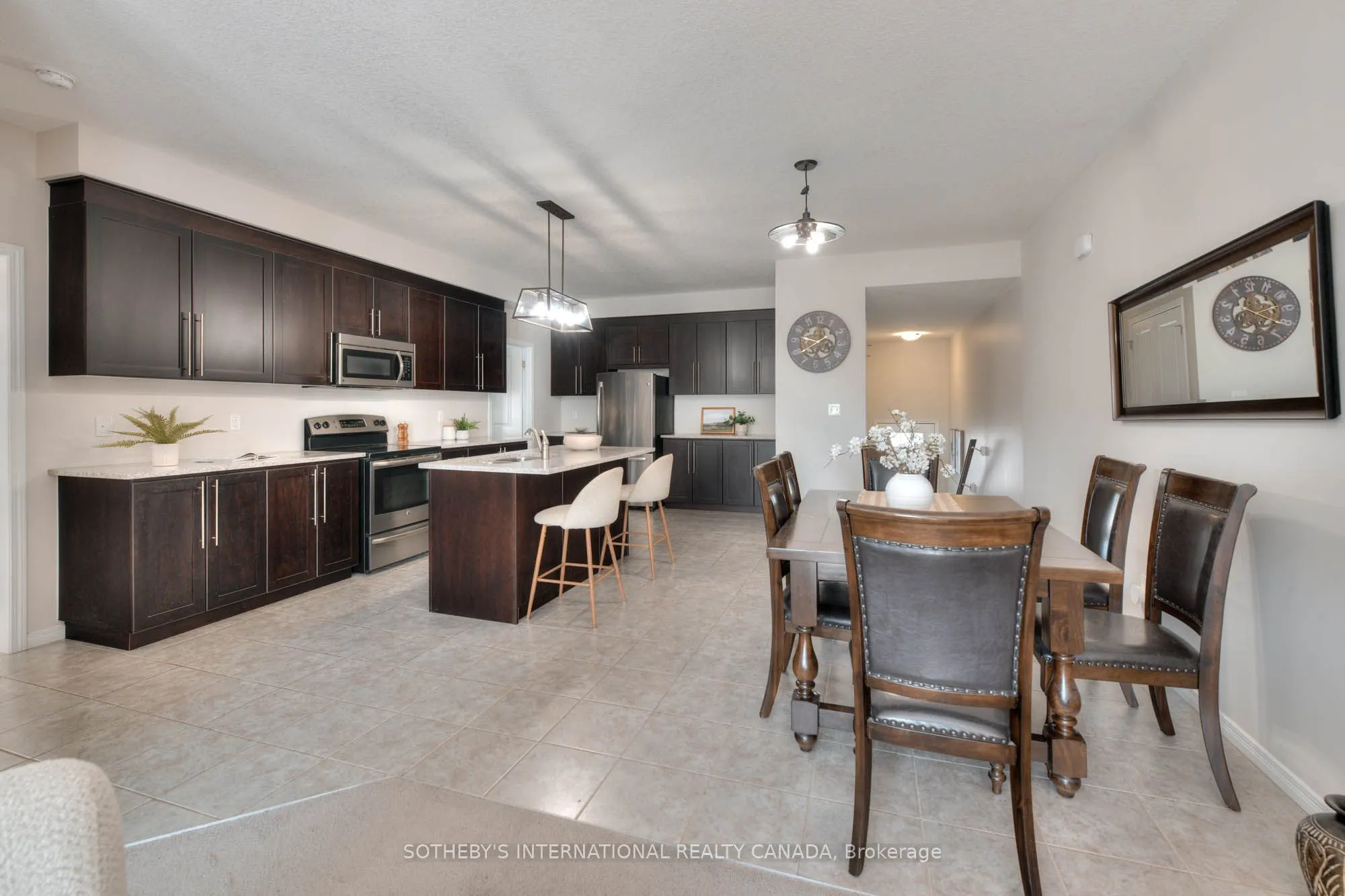 208 Jessica Crescent, #Unit # A