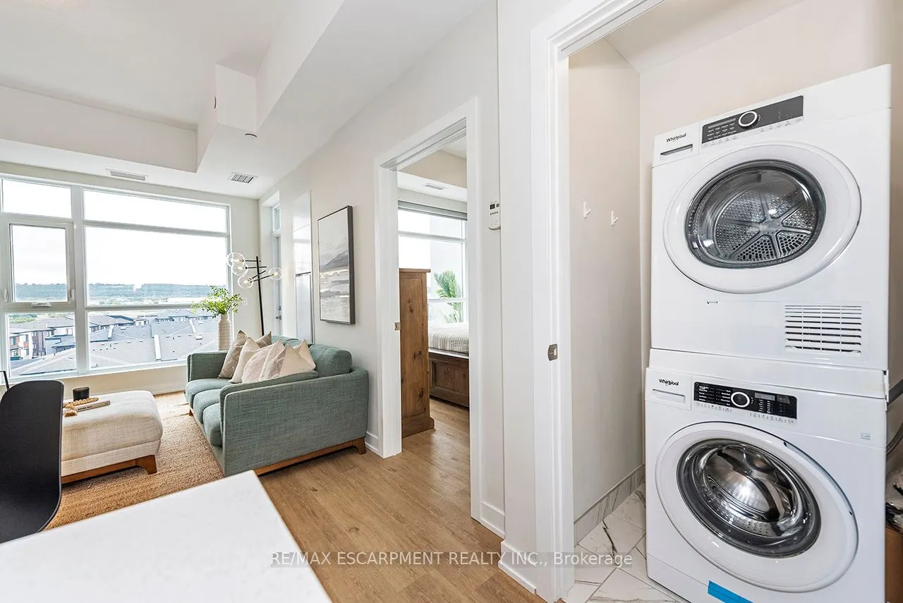 600 North Service Road, #606